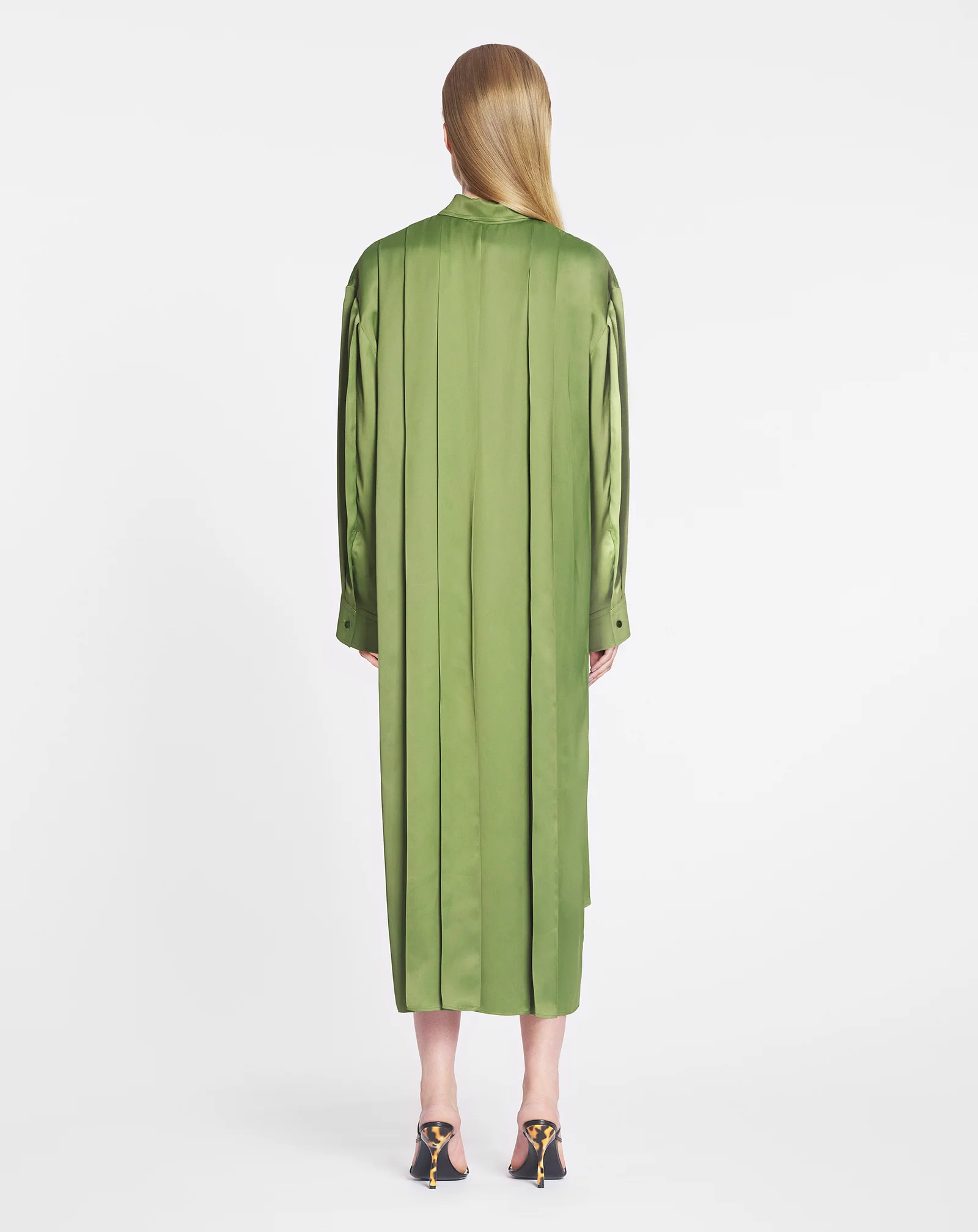 Shirt dress with pleats