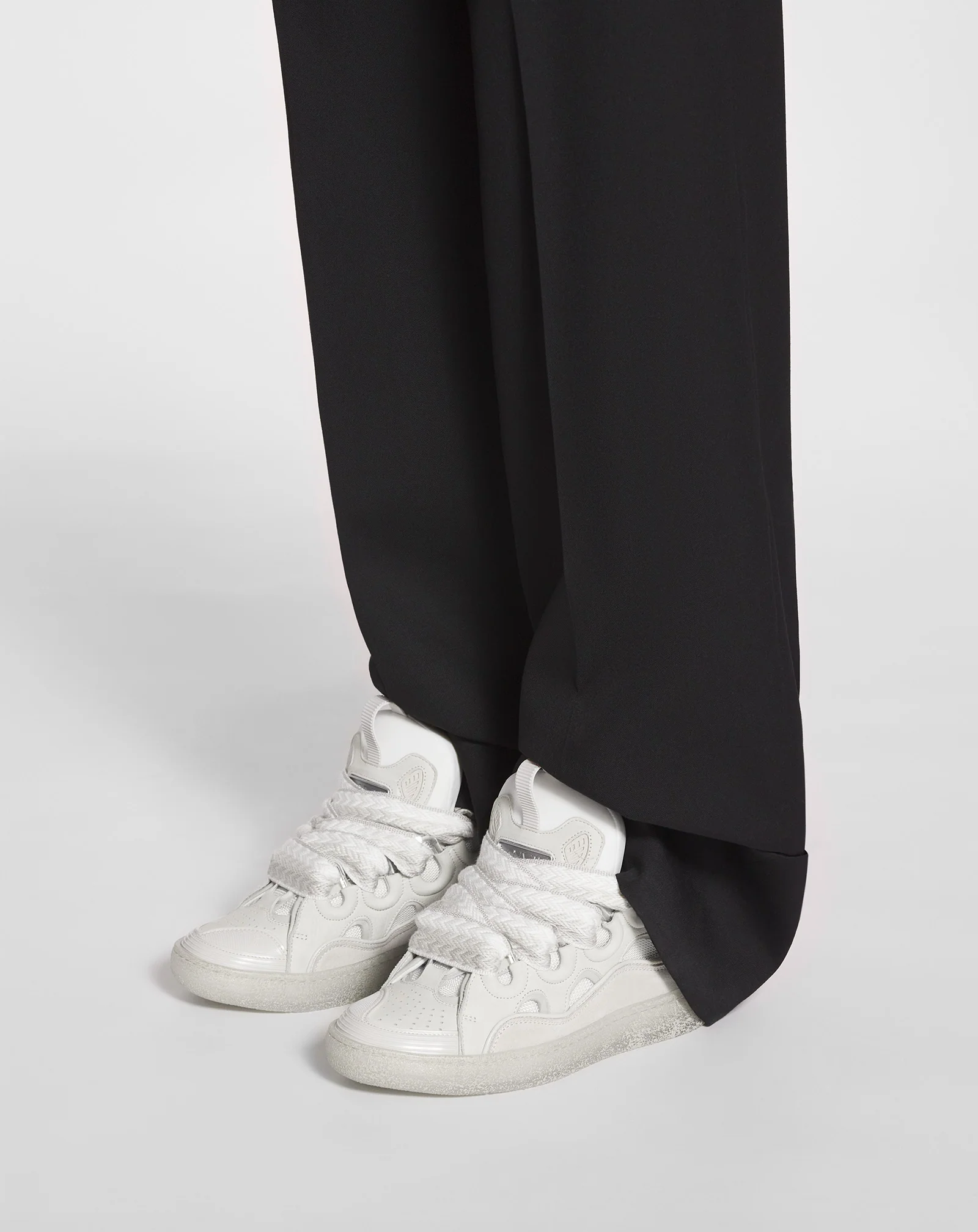 Leather curb sneakers