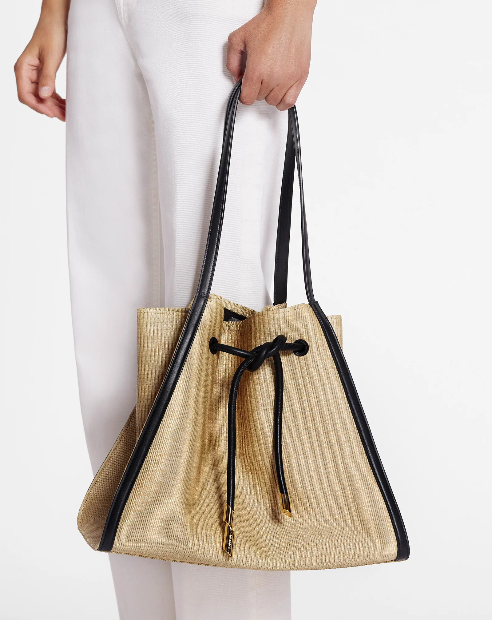 Sequence bag in leather and raffia