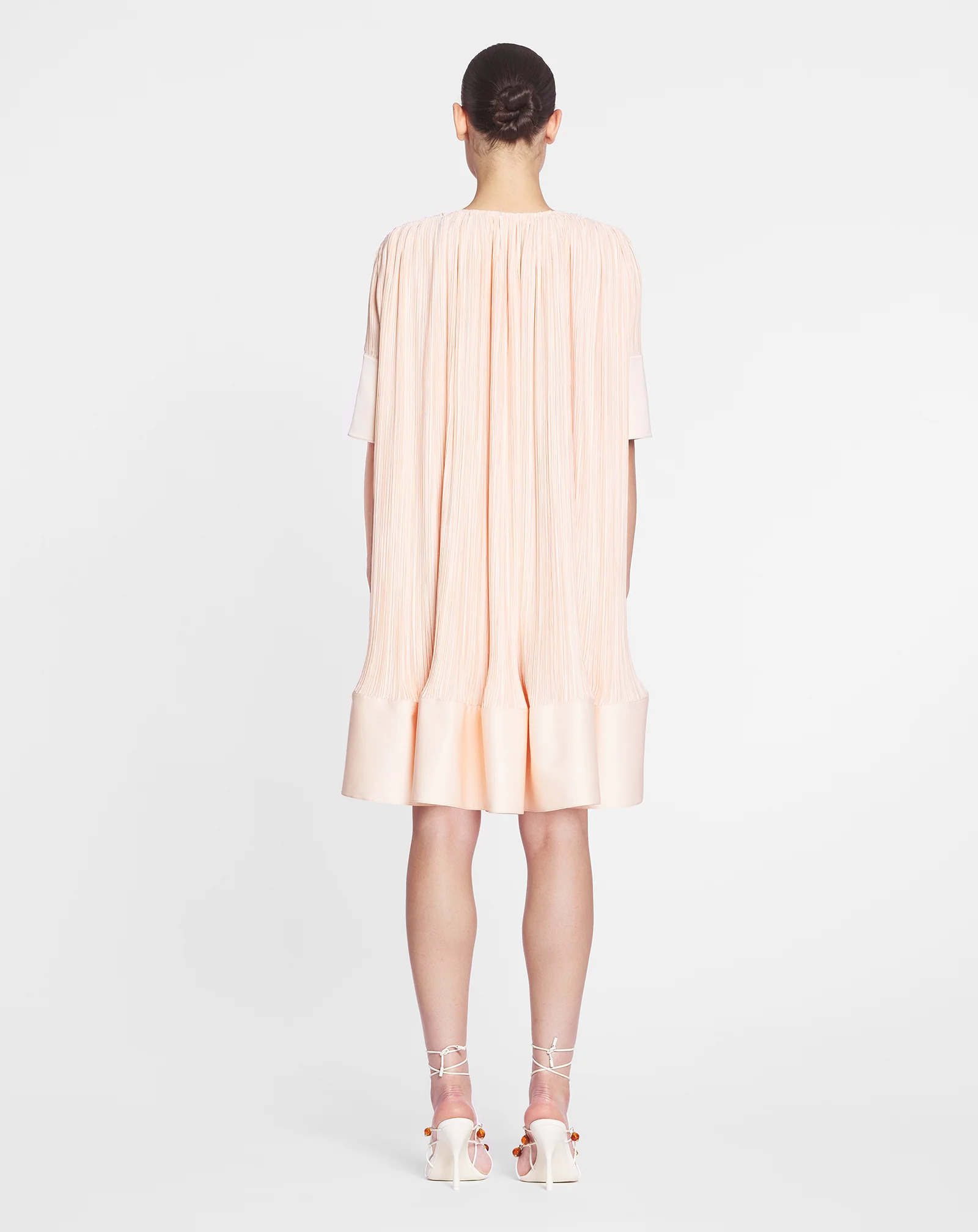 Short-sleeved pleated dress