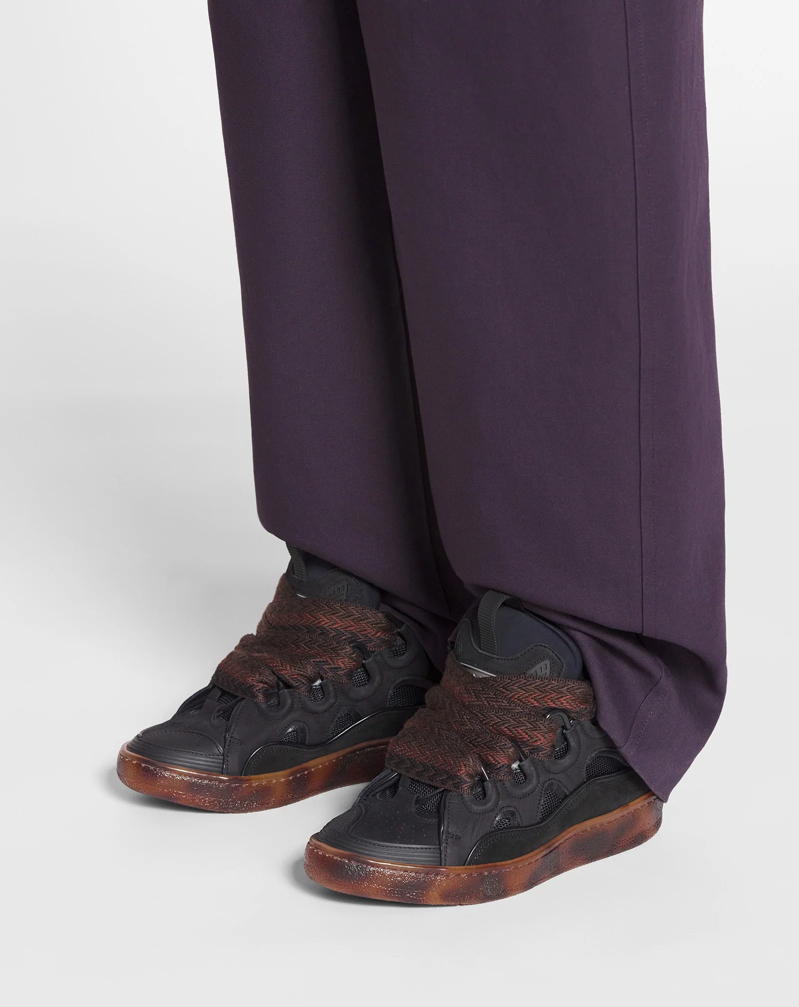 Leather curb sneakers