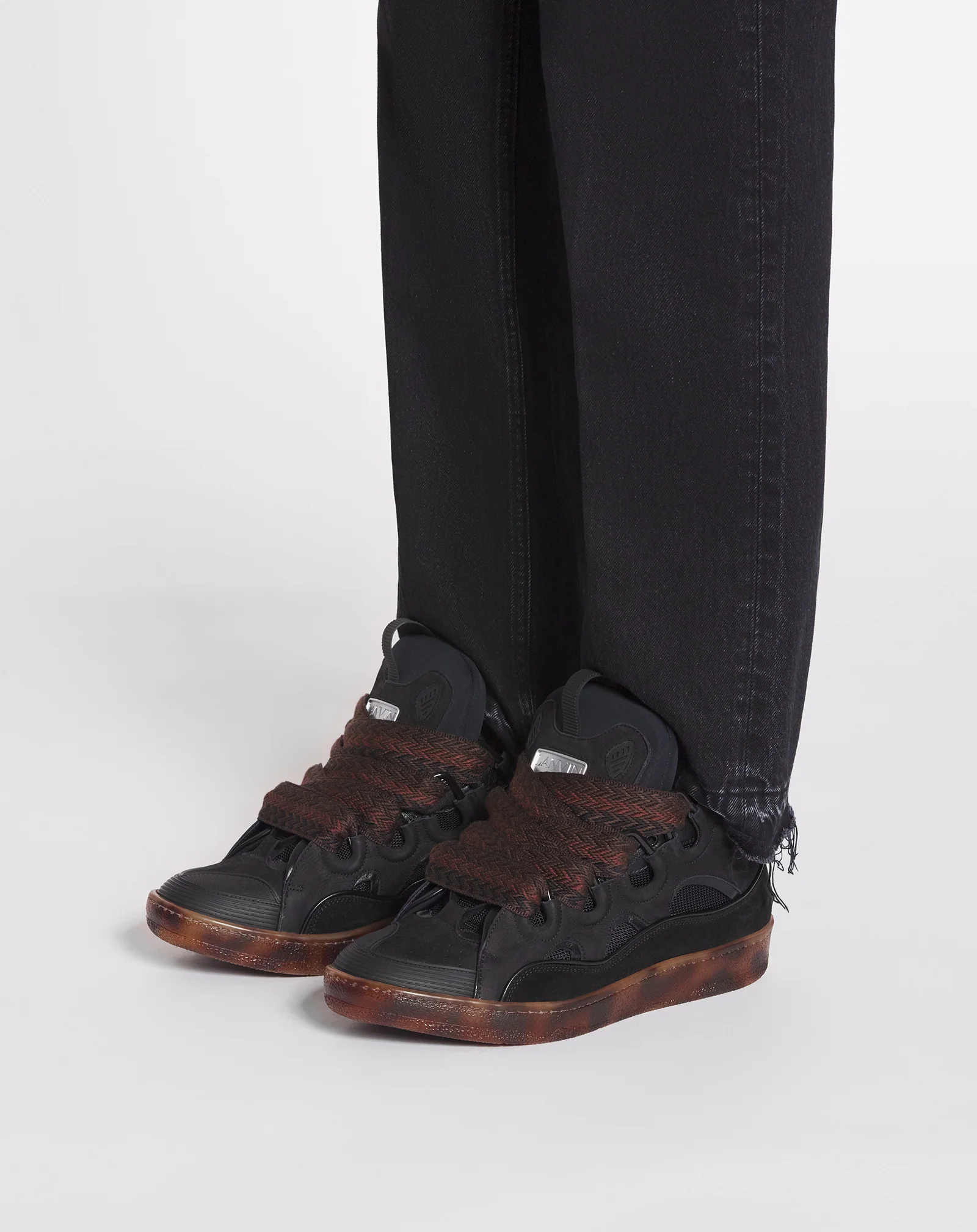 Leather curb sneakers