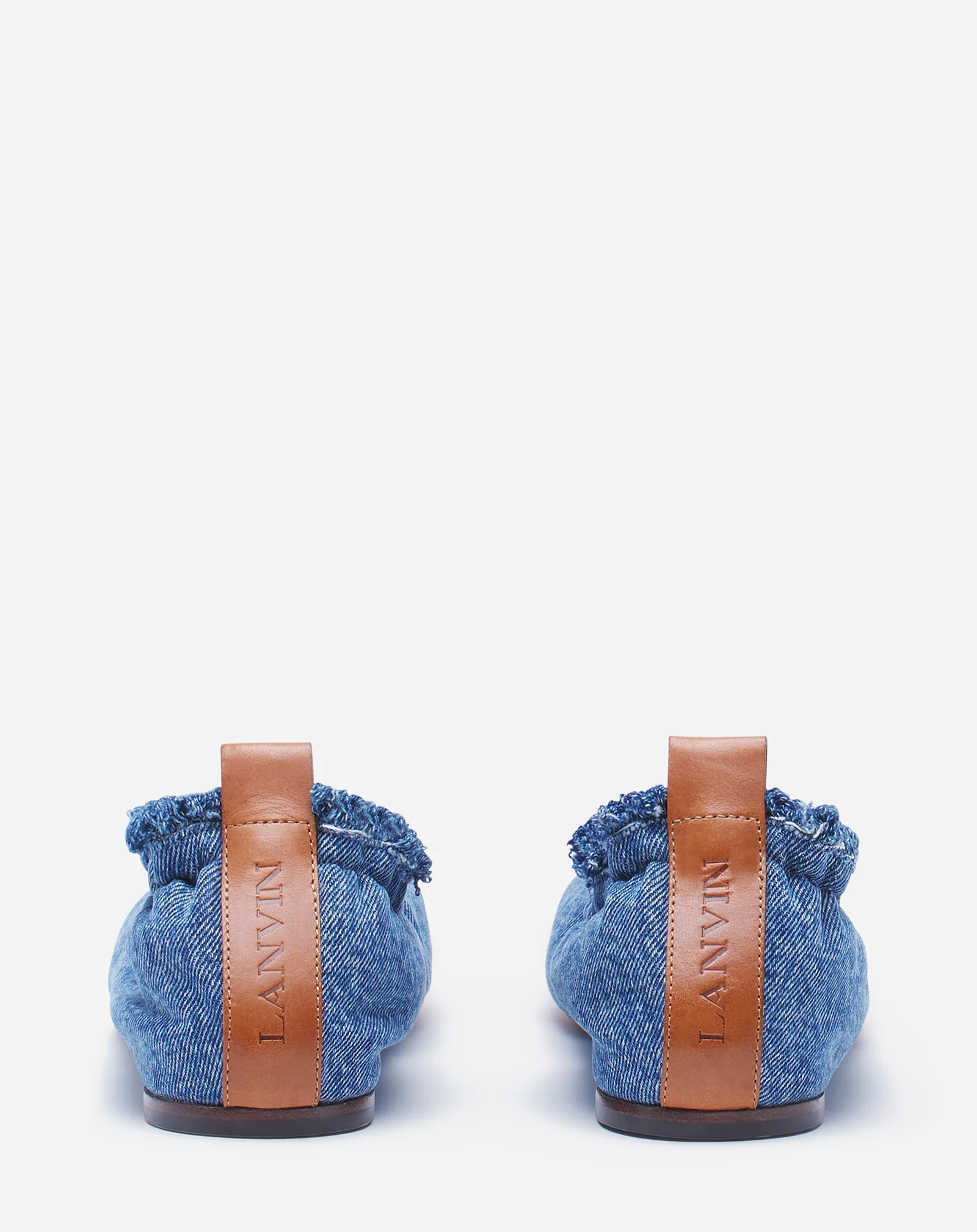 The ballerina flat in denim