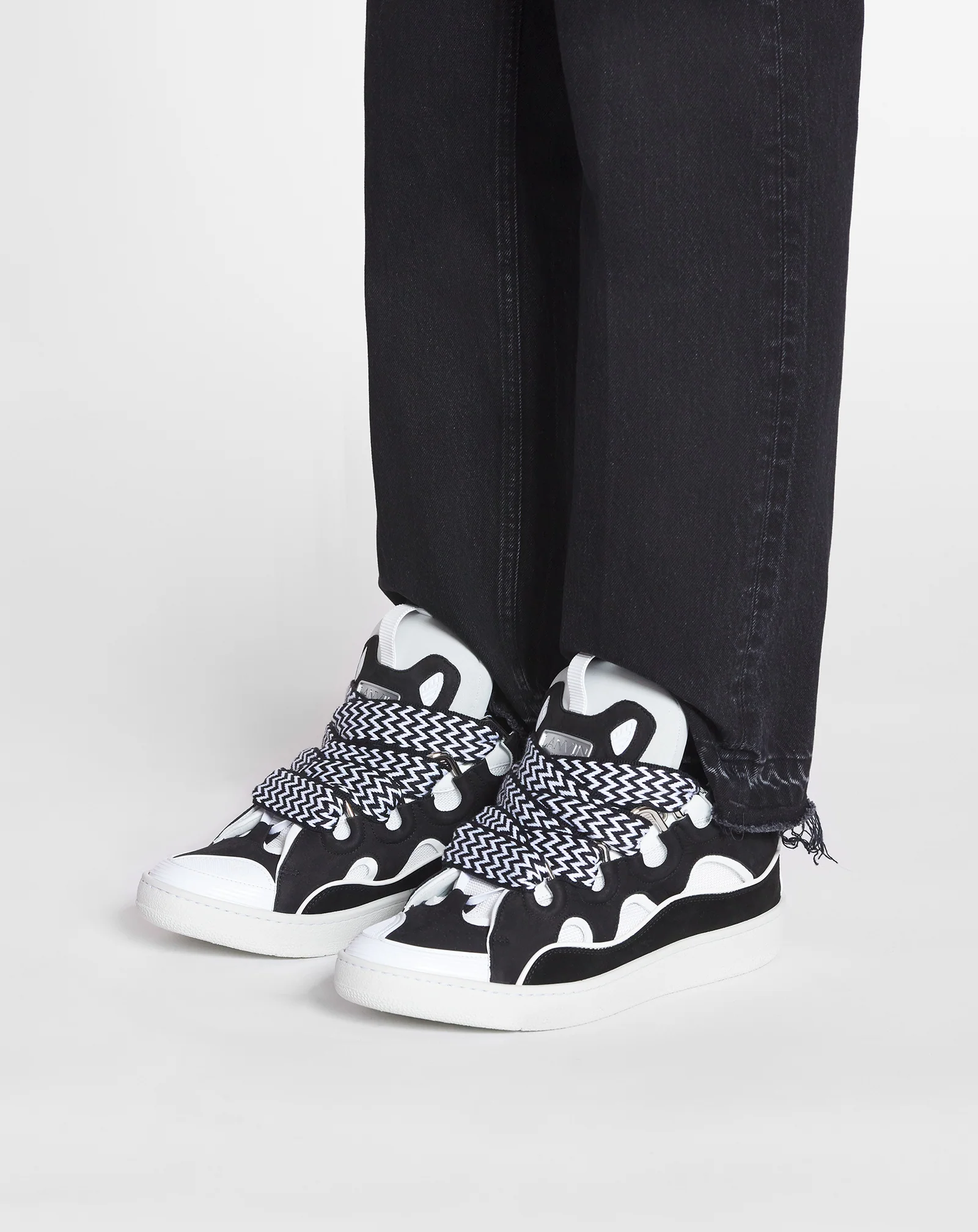 Leather curb sneakers