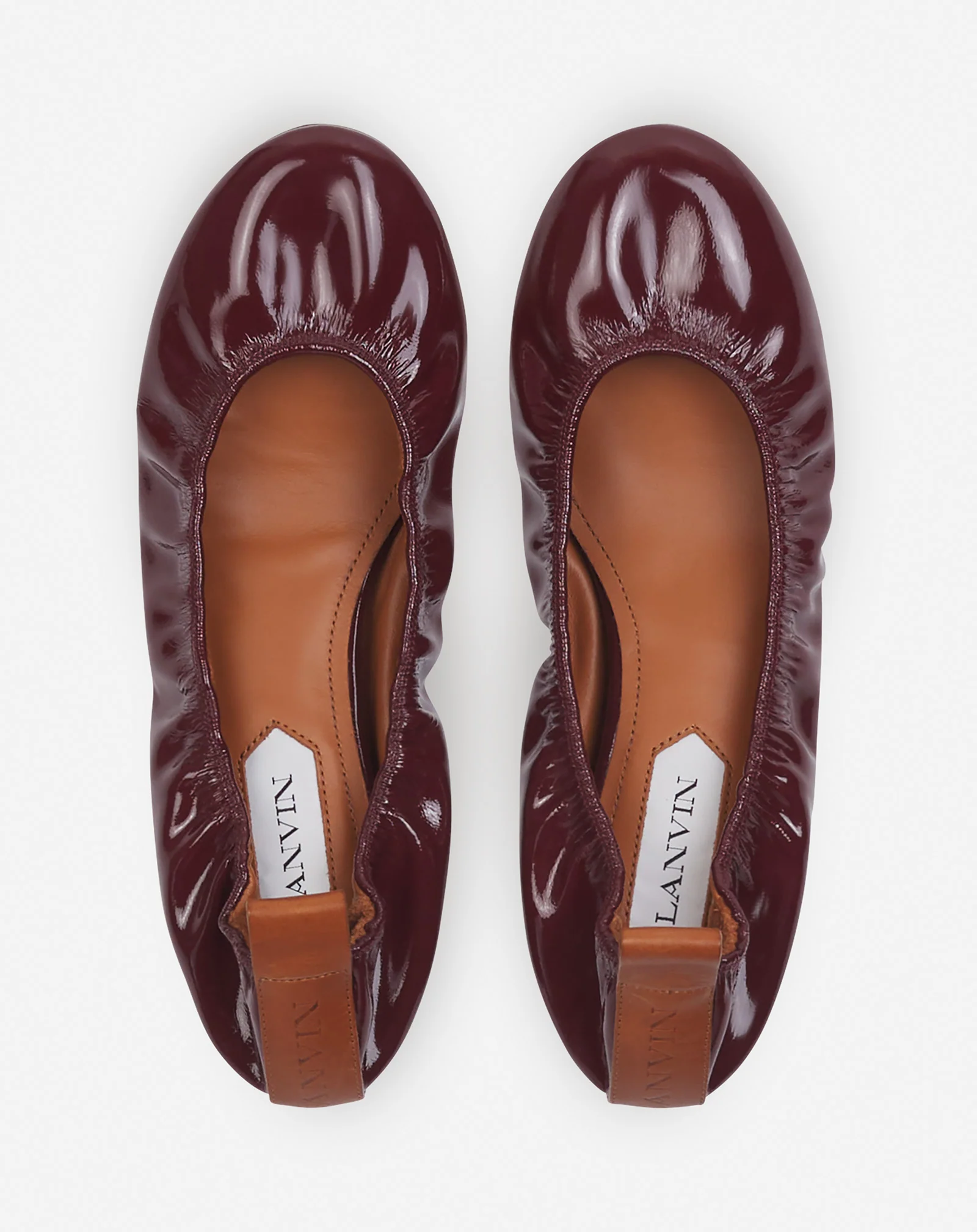 The ballerina flat in patent leather