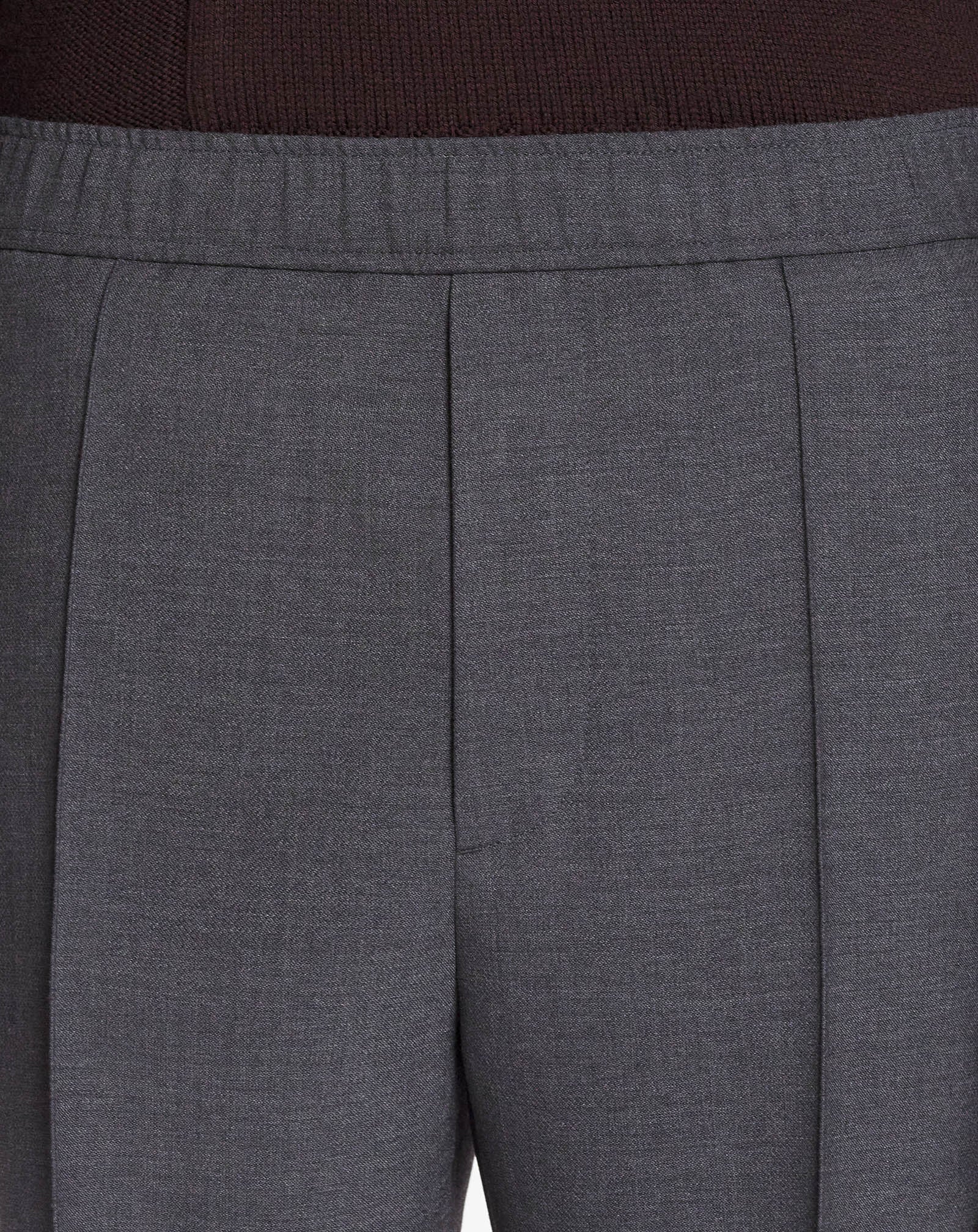 Pants with an elastic waistband