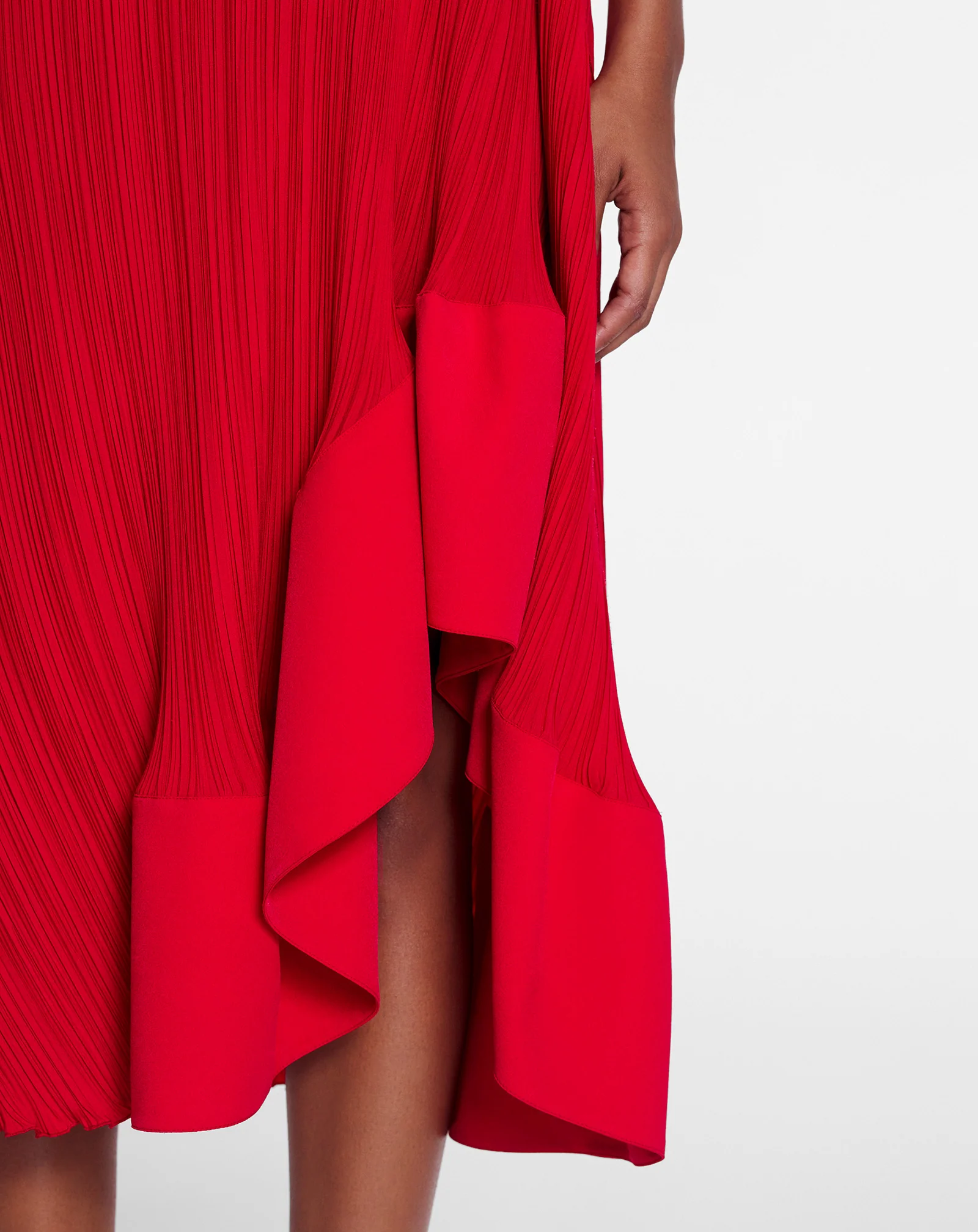 Pleated dress with straps