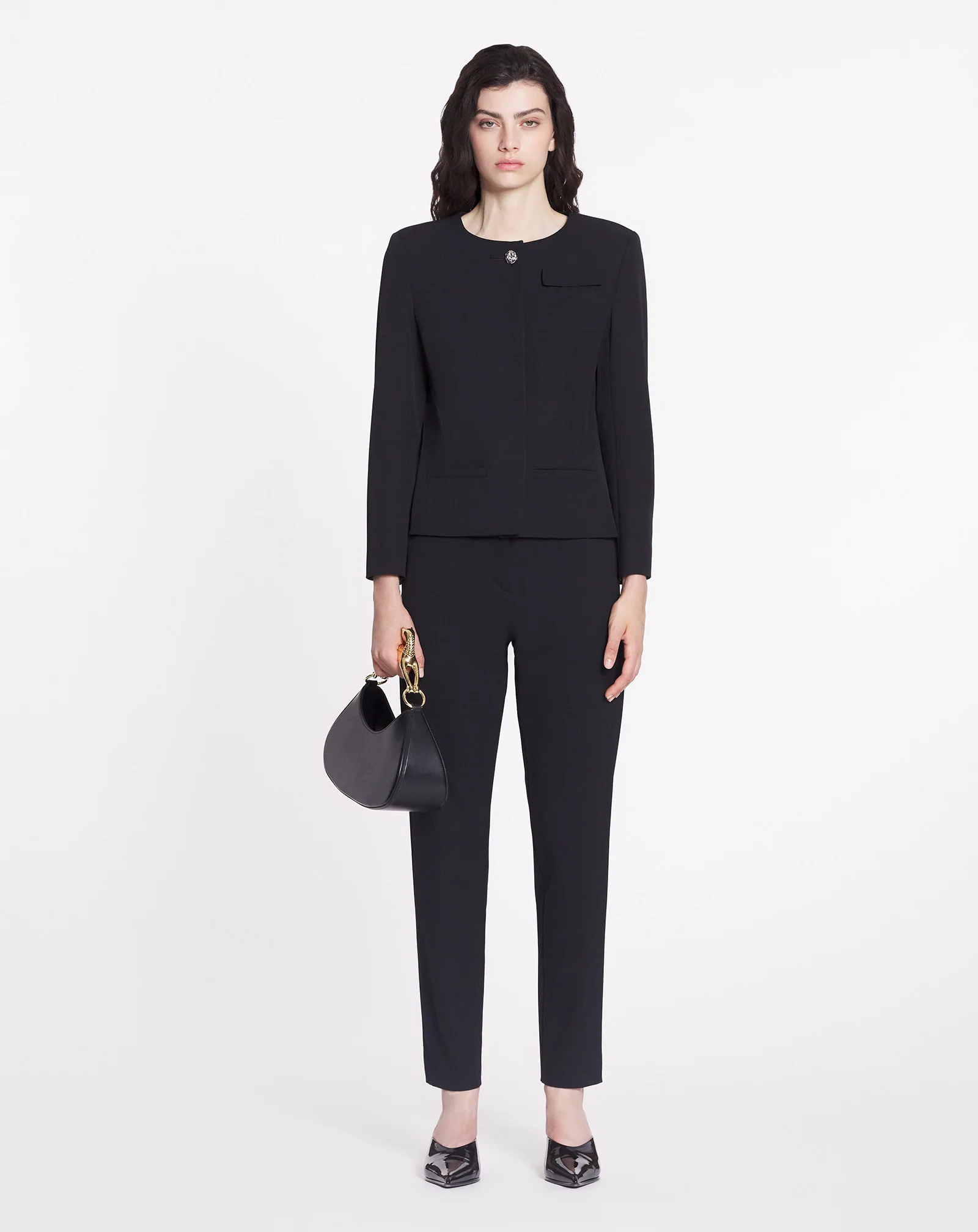 Cropped fitted jacket