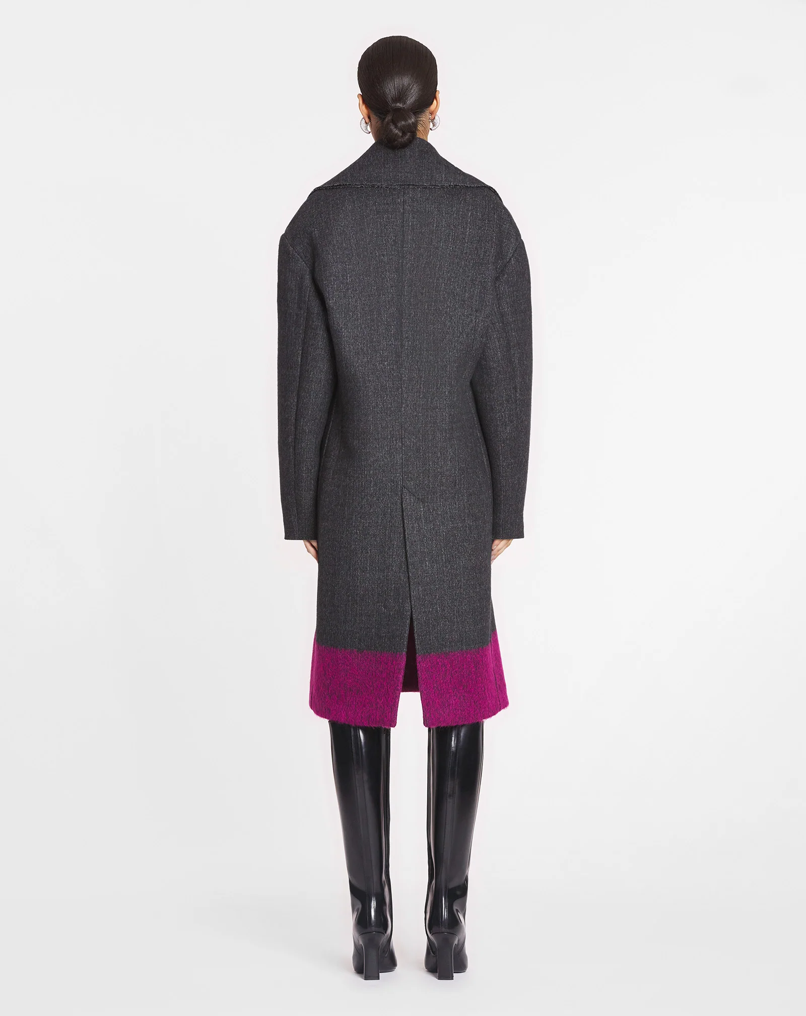 Loose-fit two-tone coat