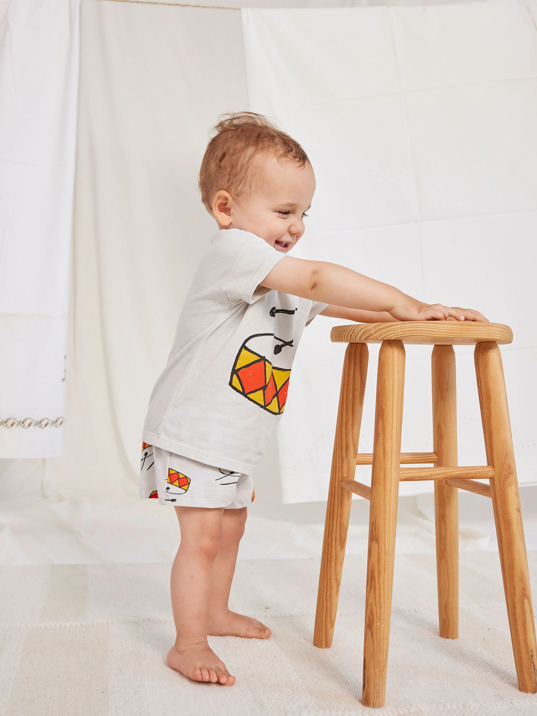 Play the Drum all over shorts