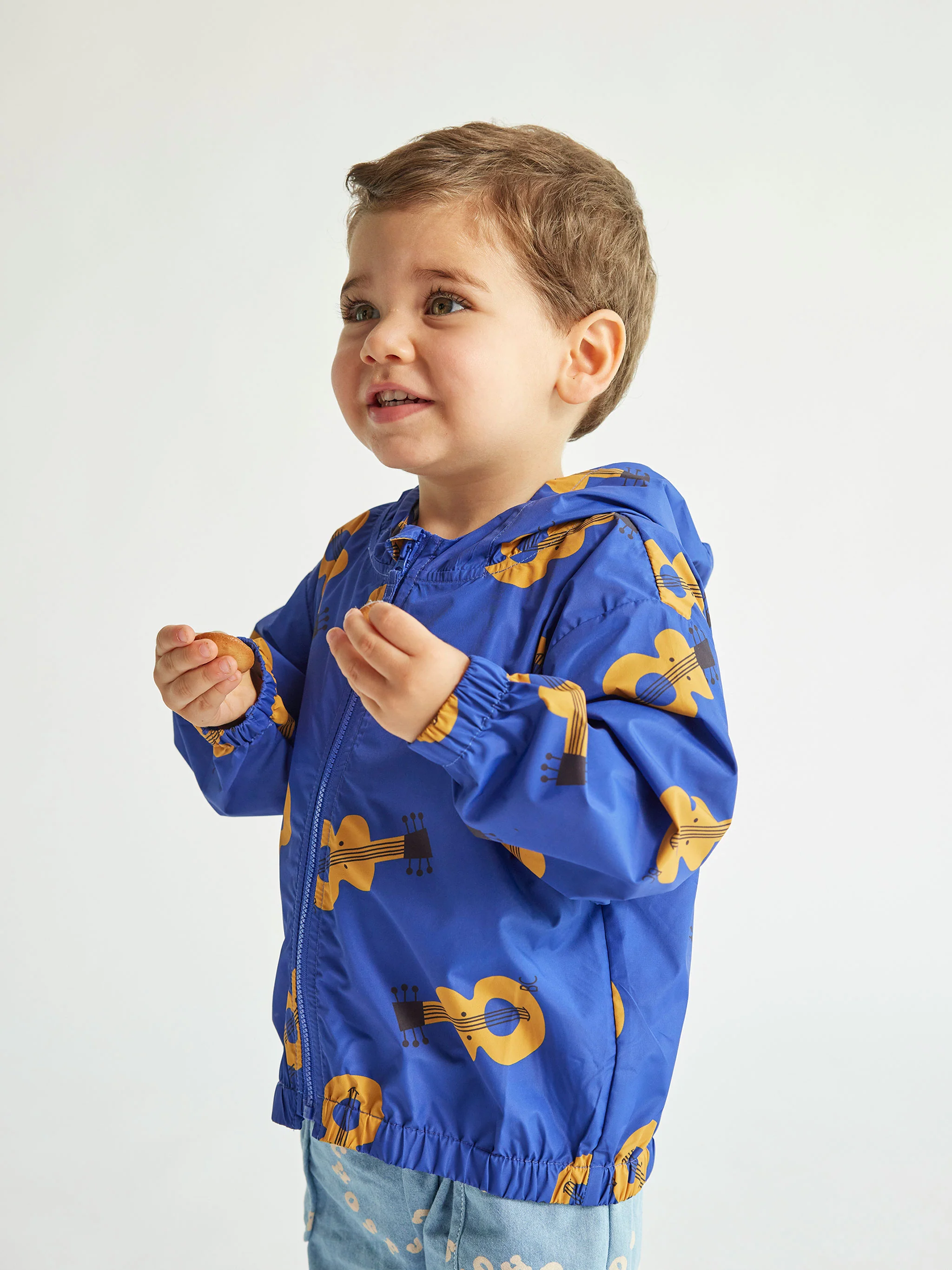 Acoustic Guitar all over wind stopper