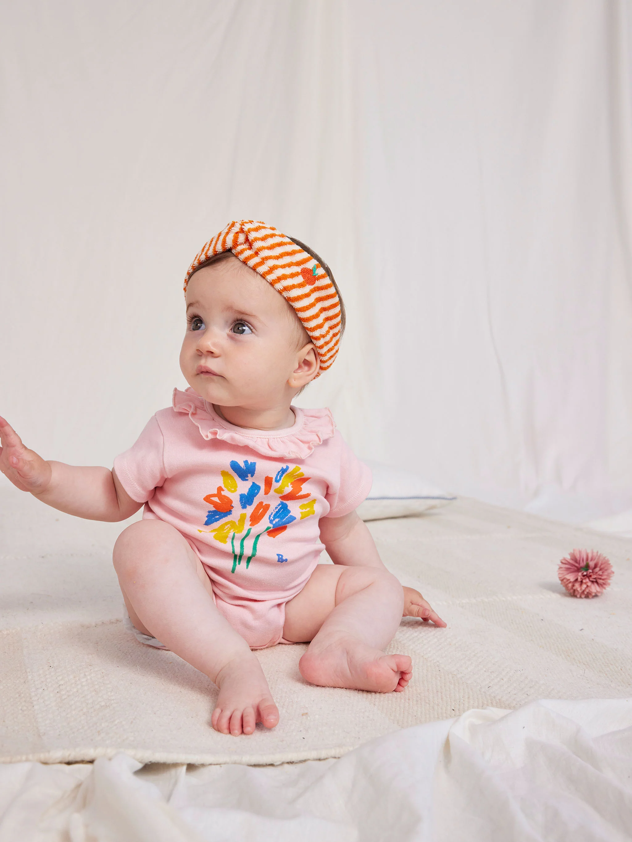 Fireworks ruffle collar body