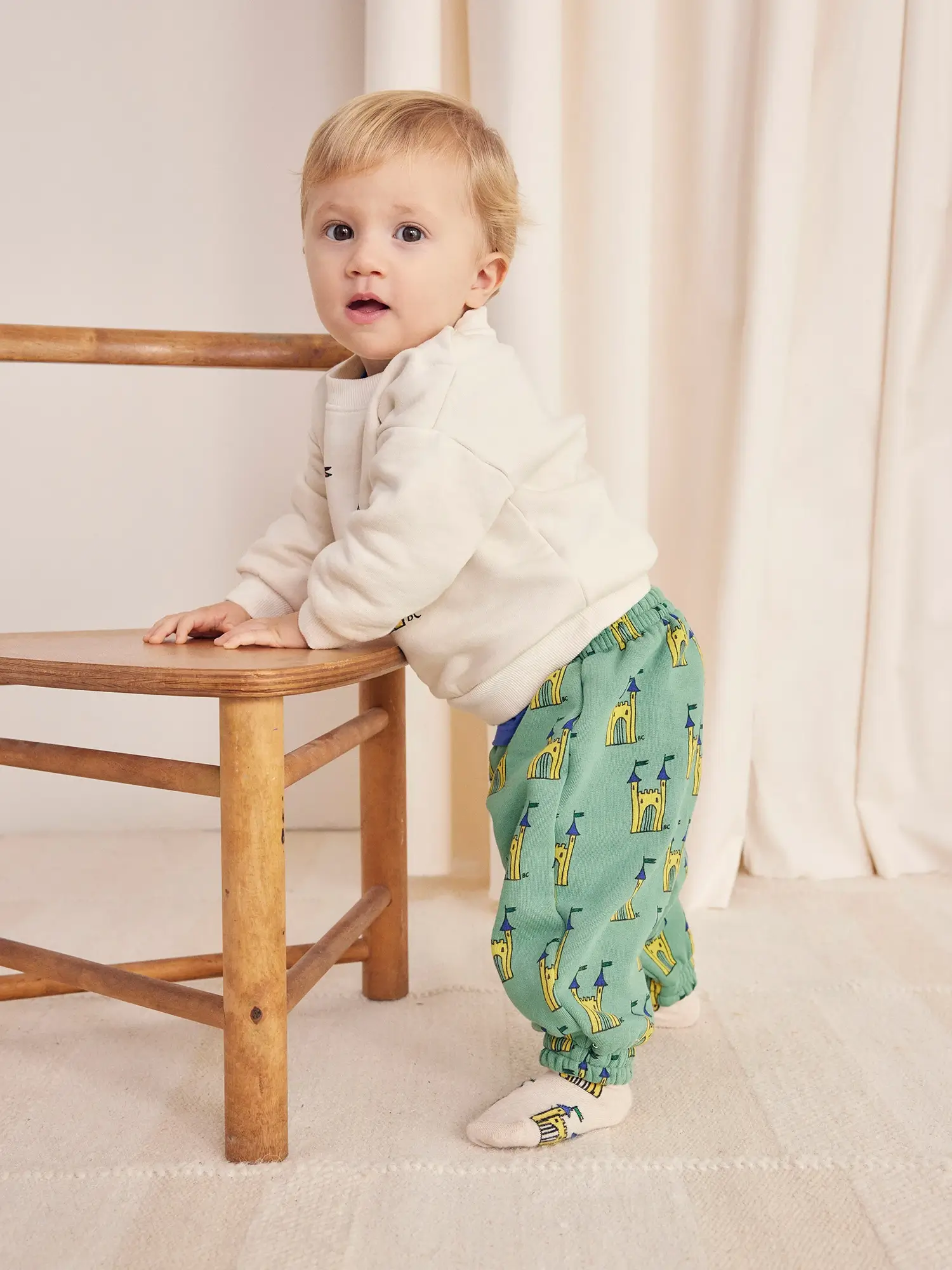 Faraway Castle all over jogging pants
