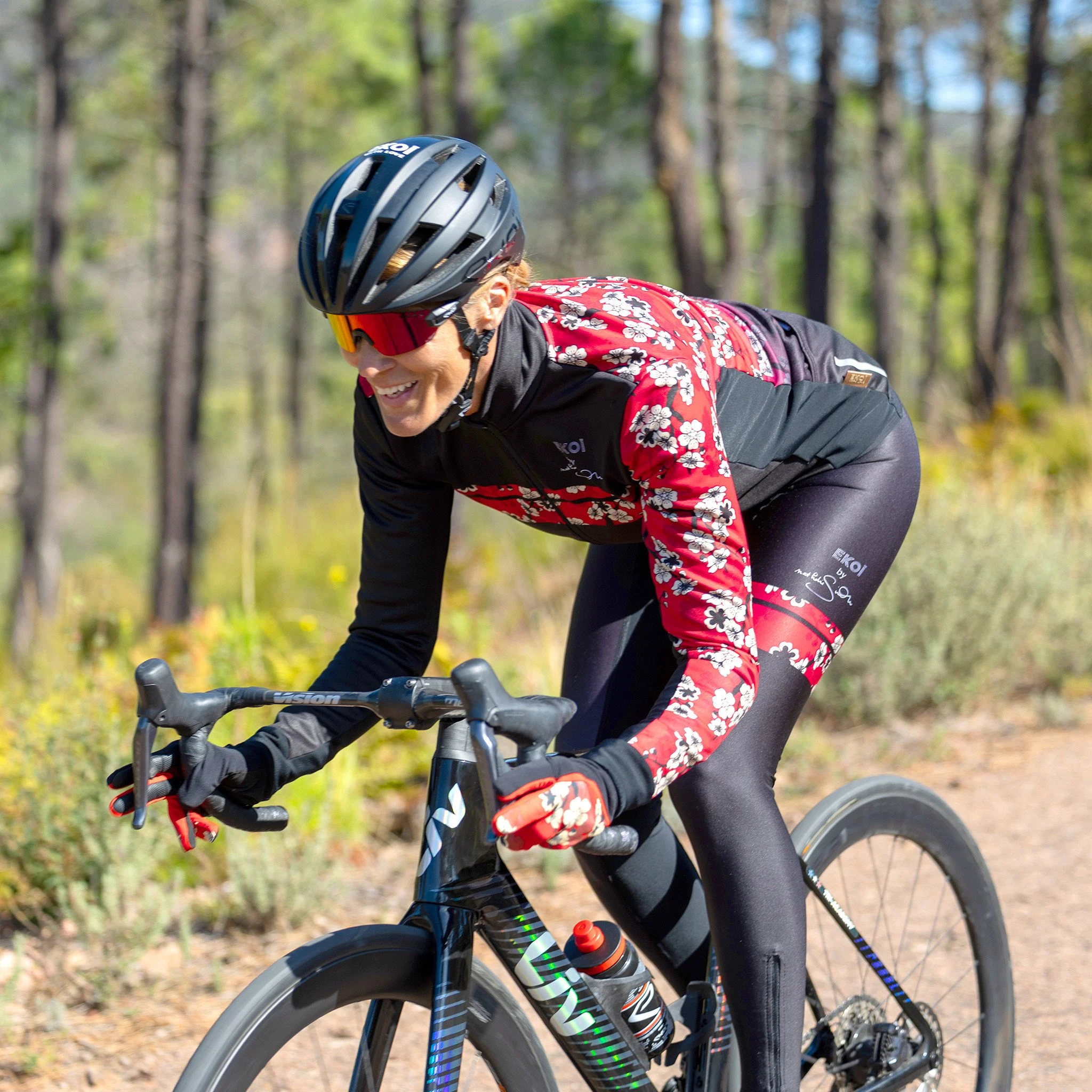 Nathalie Simon women's red thermal jacket by EKOÏ