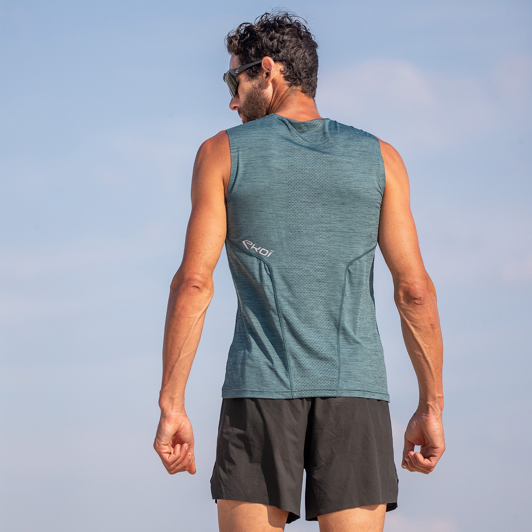 TEE SHIRT SLEEVELESS PERFORMANCE EKOI RUN BLACK /BLUE