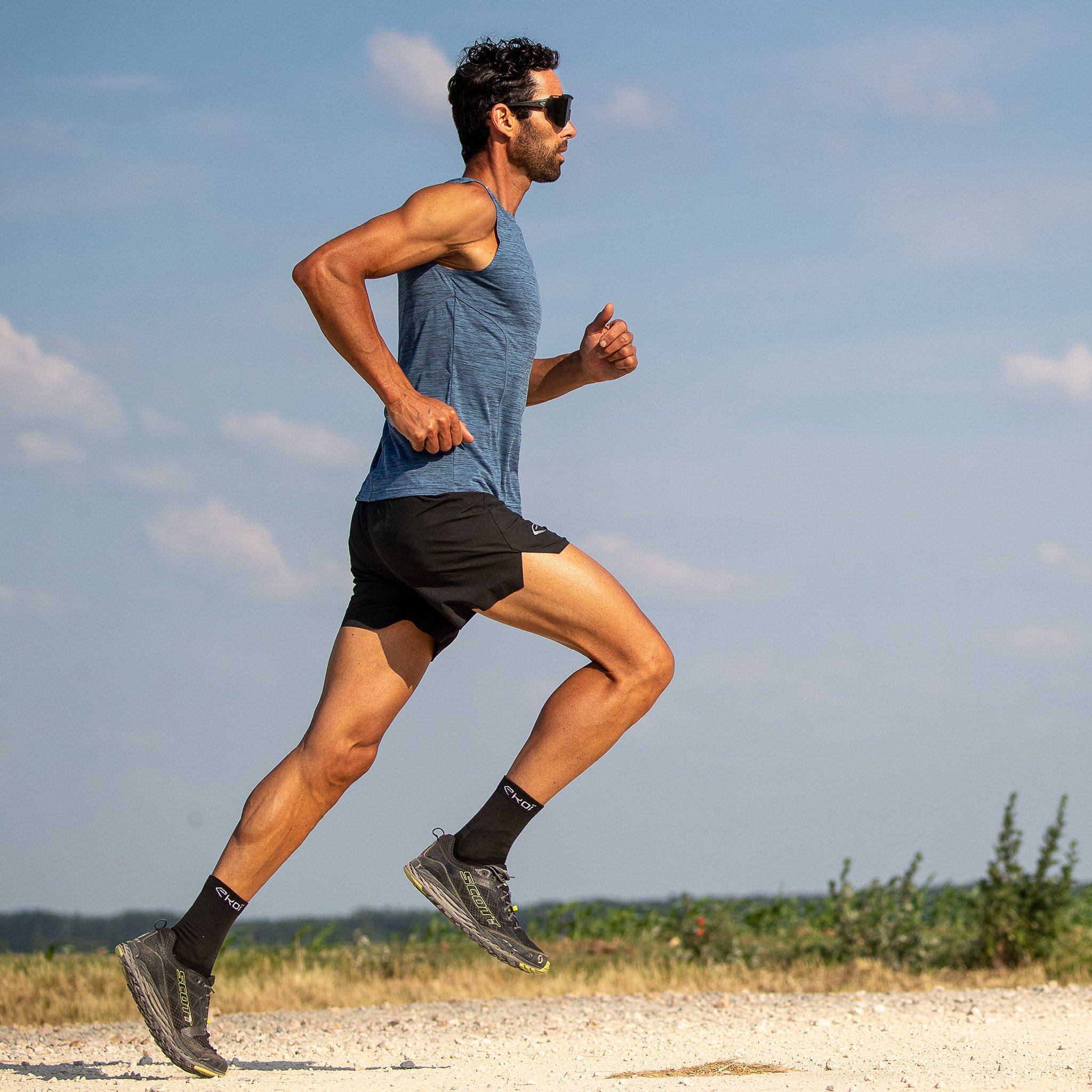 TEE SHIRT SLEEVELESS PERFORMANCE EKOI RUN BLACK /BLUE