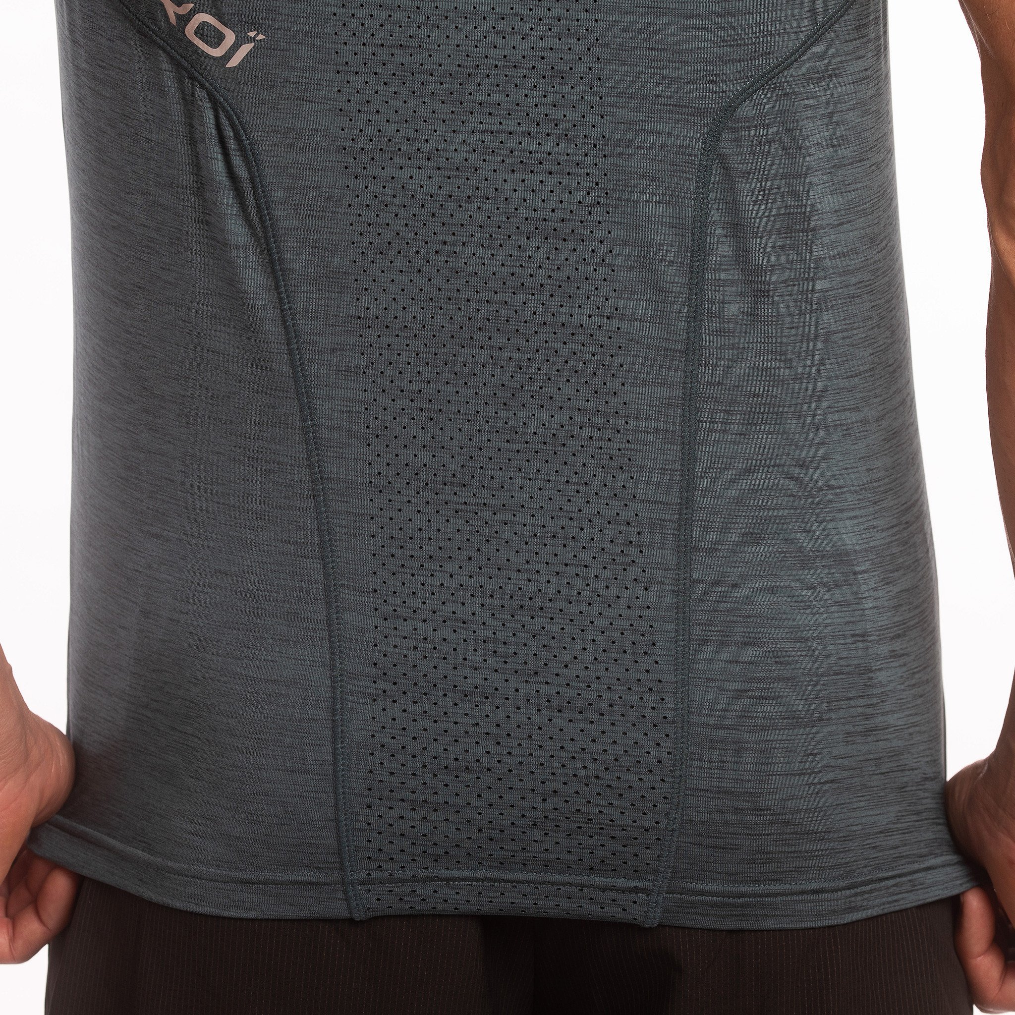 TEE SHIRT SLEEVELESS PERFORMANCE EKOI RUN BLACK /BLUE