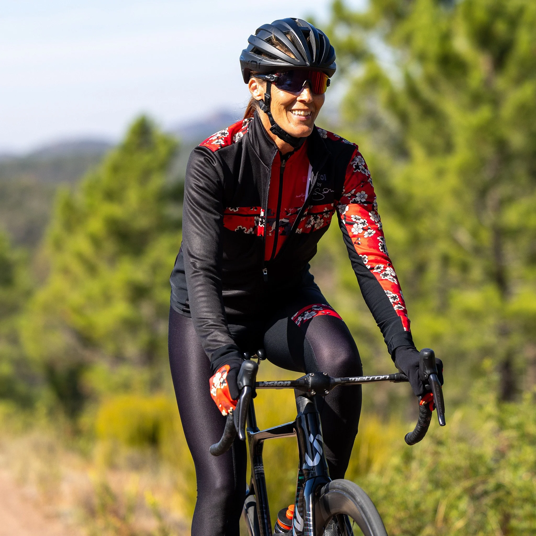 Nathalie Simon women's red thermal jacket by EKOÏ