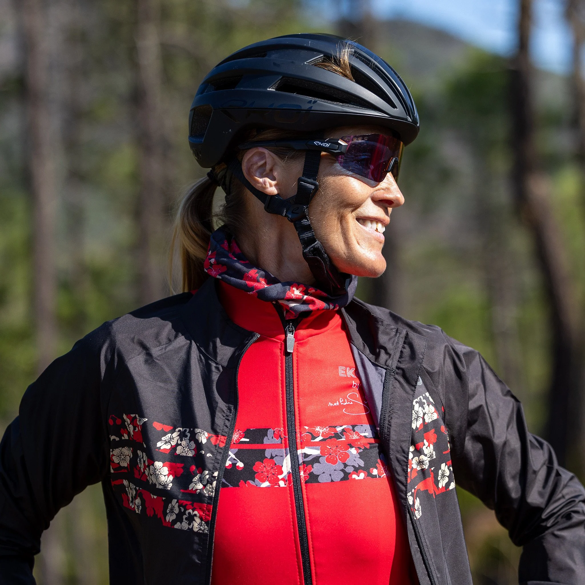 Nathalie Simon Black windproof jacket by EKOÏ