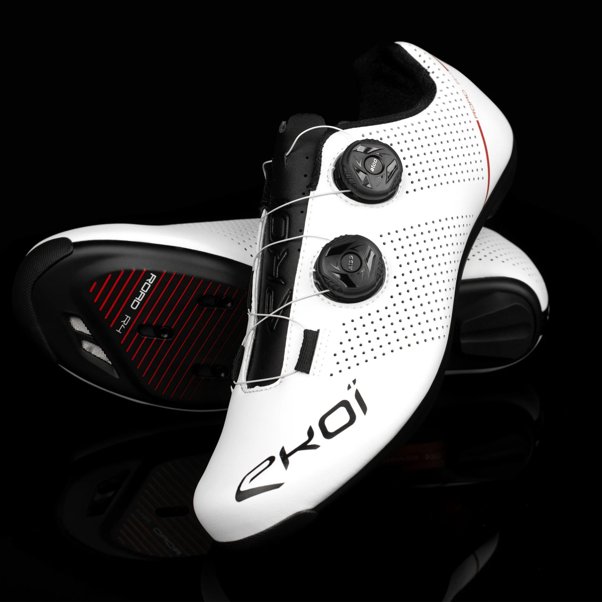 R4 Full black road shoe
