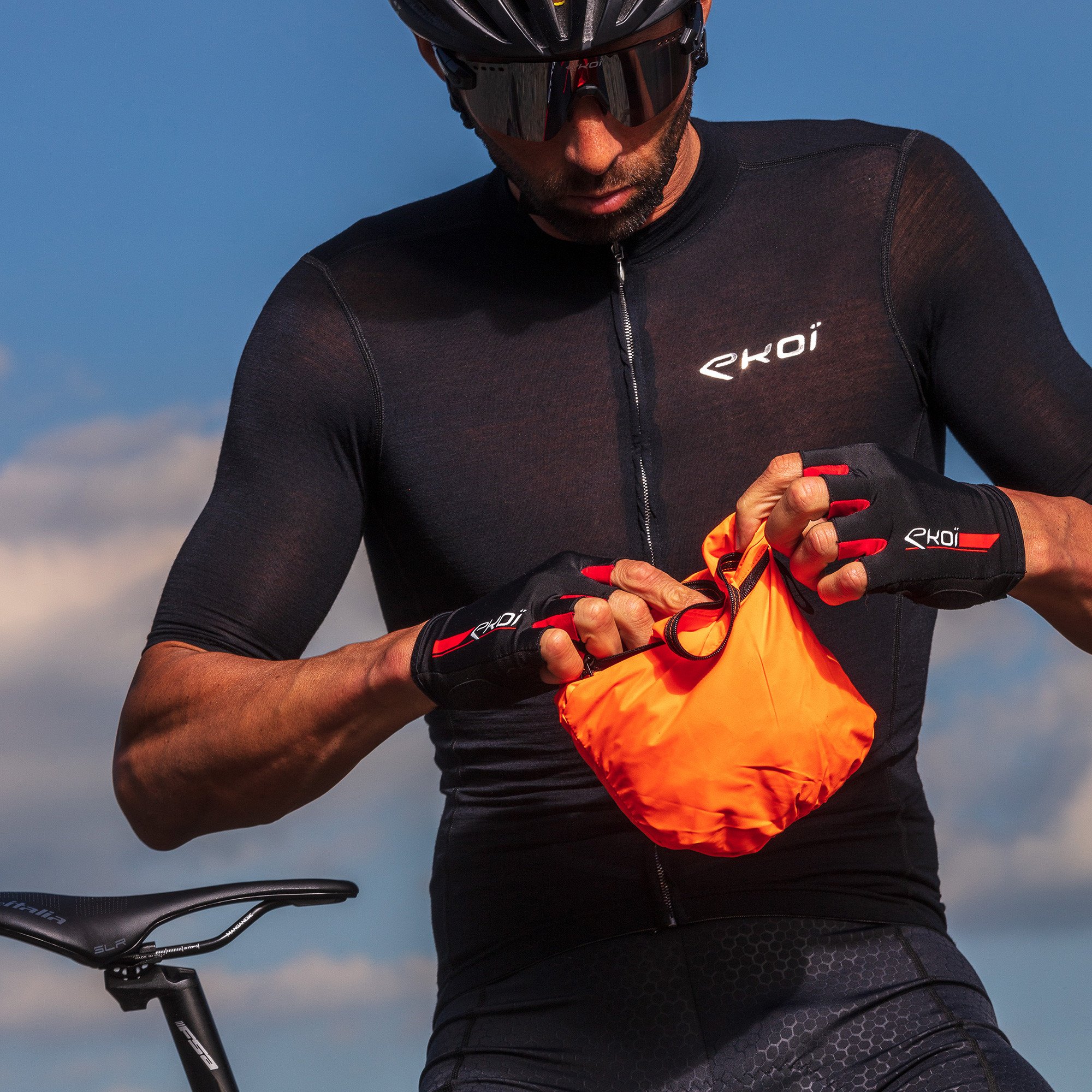 WINDPROOF VEST EKOI BLACK