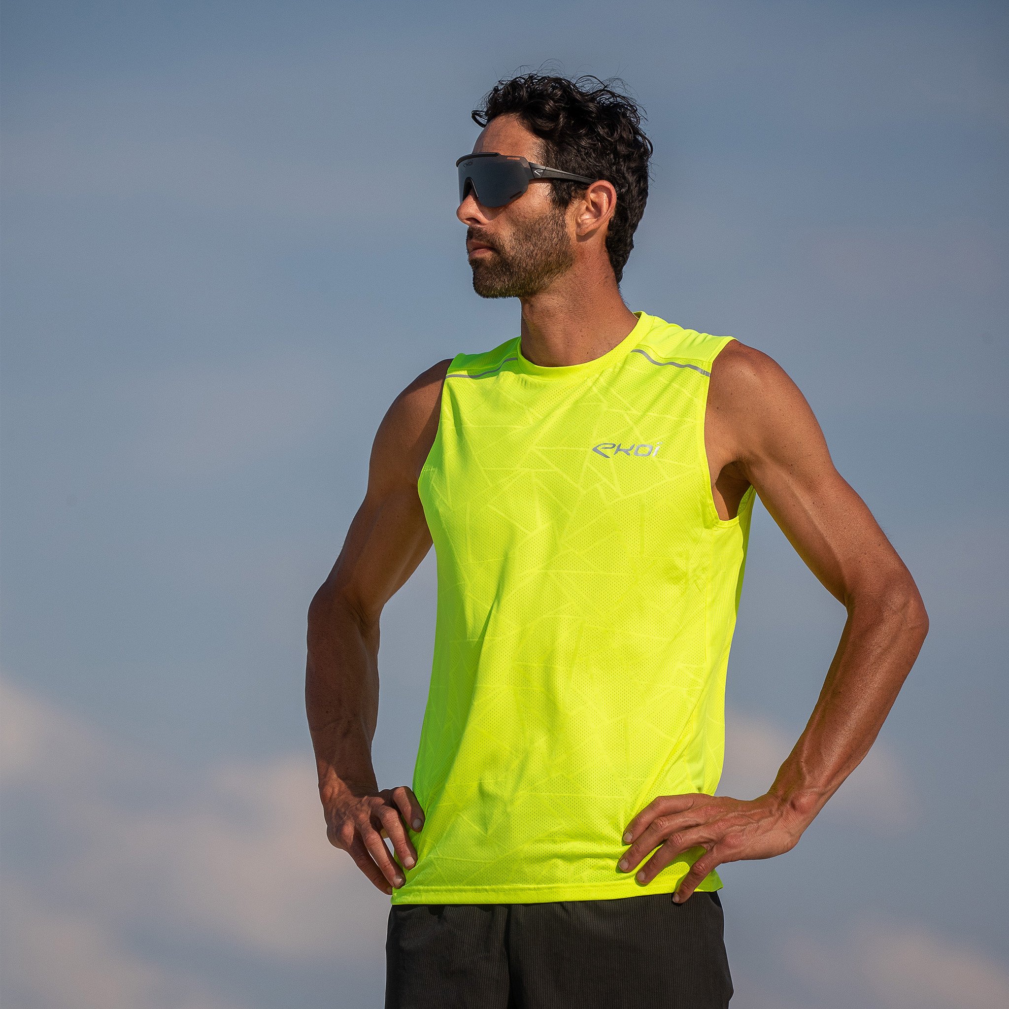 TEE SHIRT SLEEVELESS GRAPHIC TECH EKOI RUN NEON YELLOW