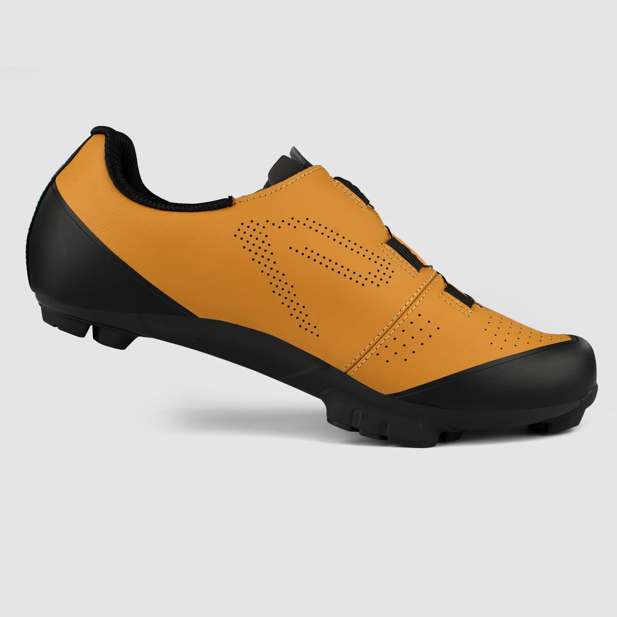 Shoes XC R4 Black