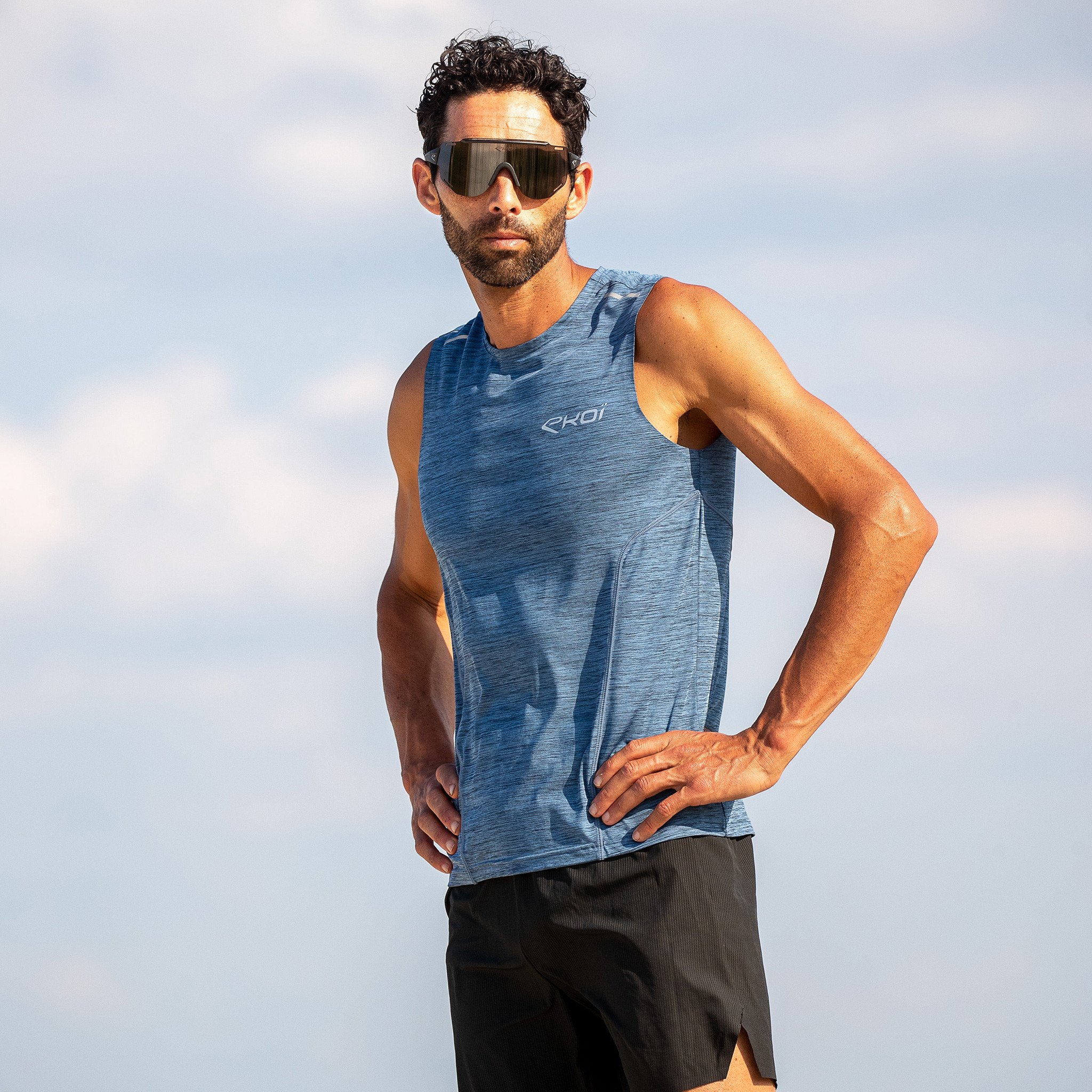 TEE SHIRT SLEEVELESS PERFORMANCE EKOI RUN BLACK /BLUE
