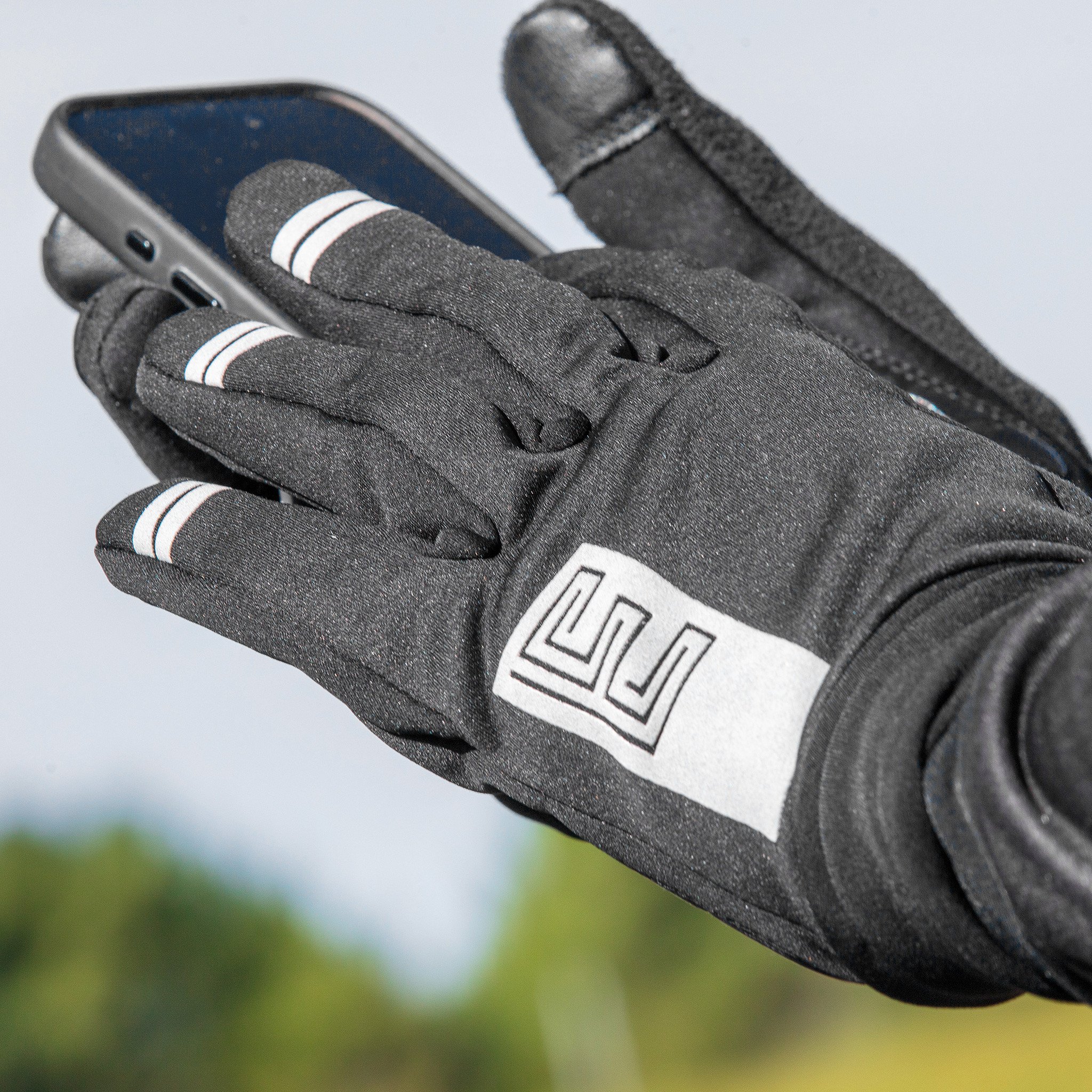 EKOI Women's black winter gloves