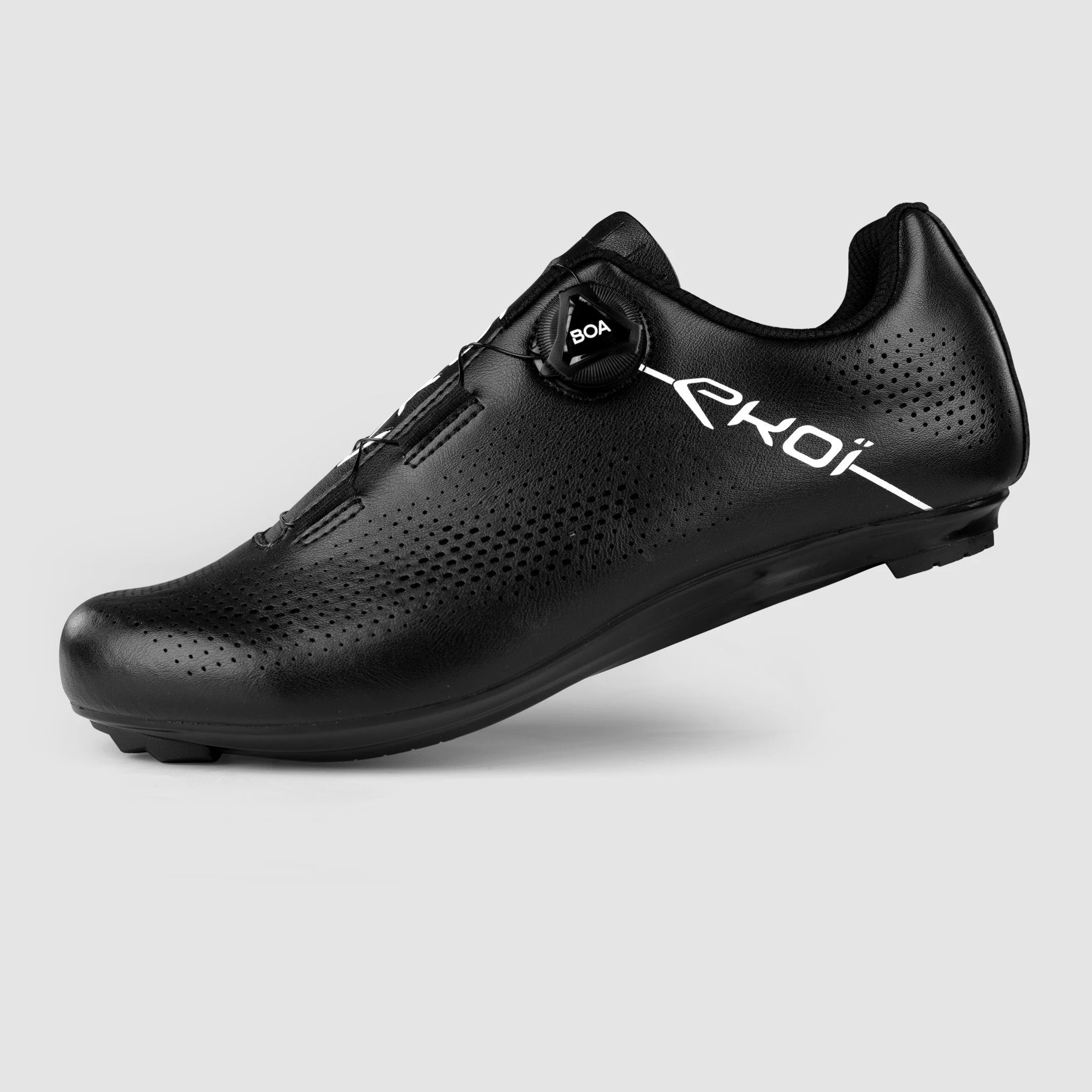 STRADA BOA® Black cycling shoes