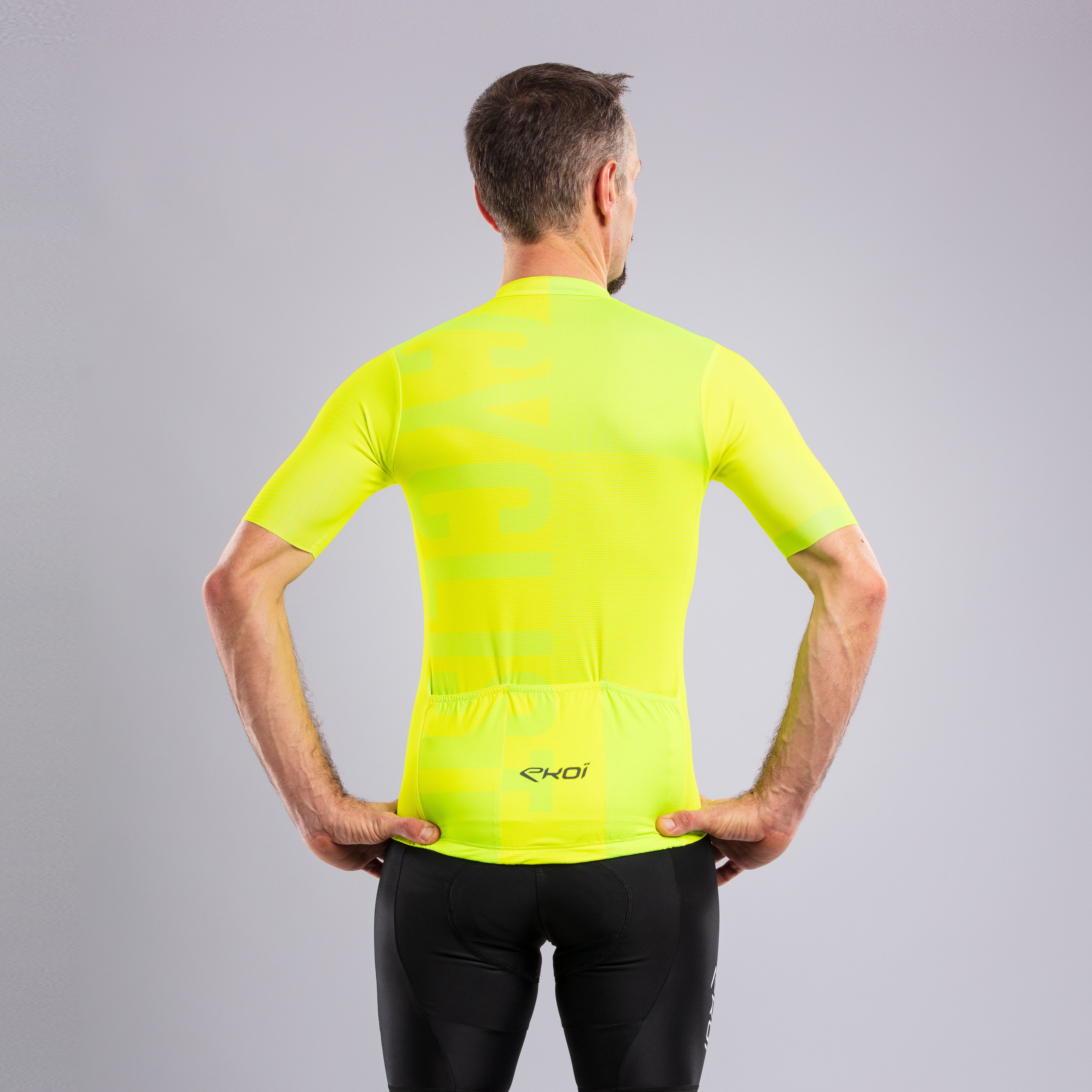 EKOI GRAPHIC White Short Sleeve jersey and black V-light bib shorts combo