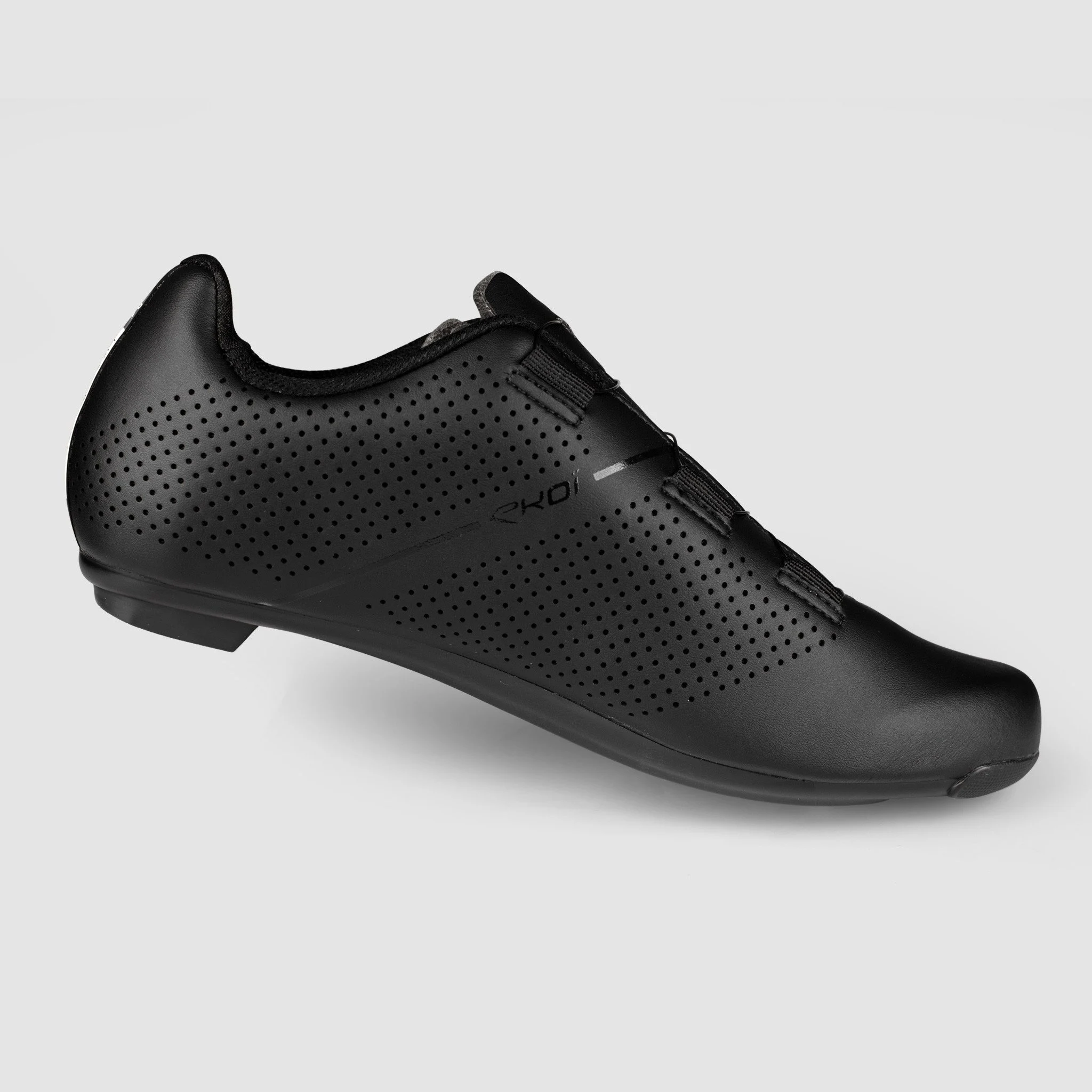 R4 Full black road shoe