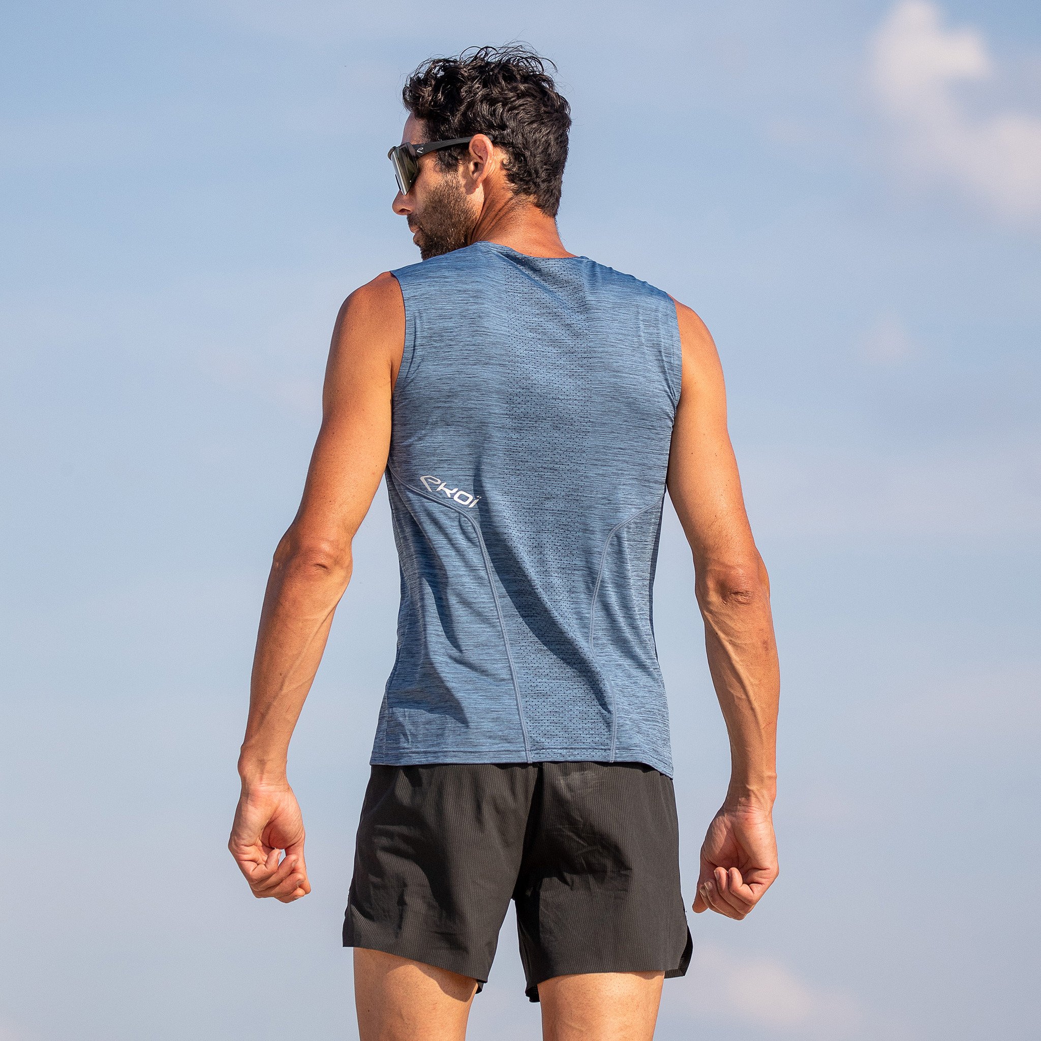 TEE SHIRT SLEEVELESS PERFORMANCE EKOI RUN BLACK /BLUE