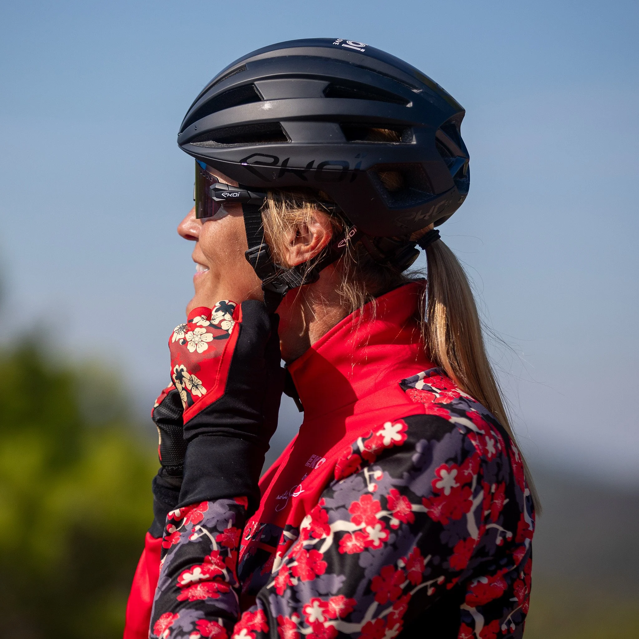 Nathalie Simon women's red thermal jacket by EKOÏ
