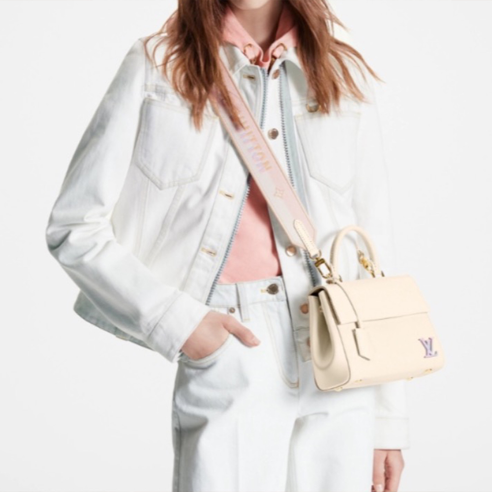 Louis Vuitton LV  Cluny Grained Leather Shoulder Handbag (Perfect Replica)