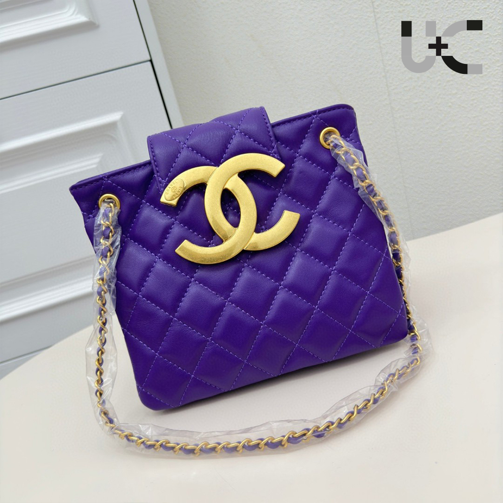 Chanel  Vintage Logo Quilted Lambskin Shoulder Bag  (Perfect Replica)