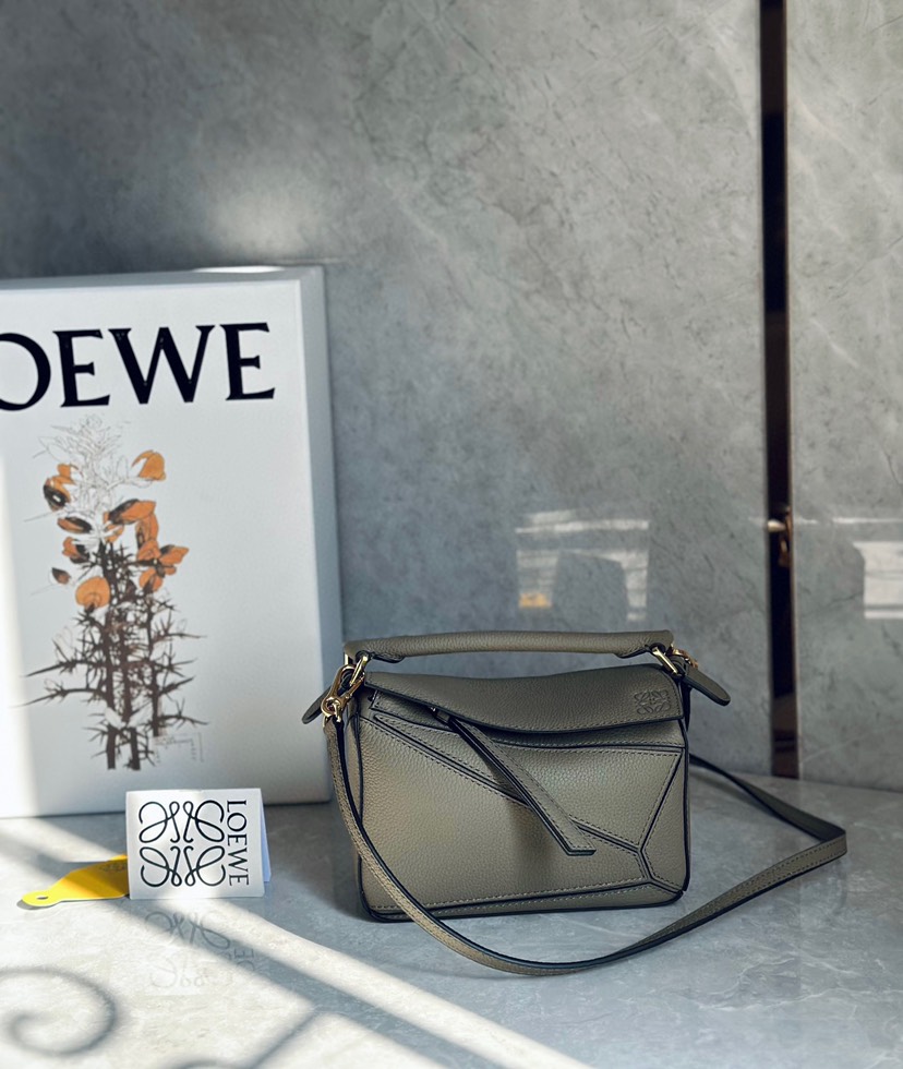 Loewe Mini Puzzle deep-green(Perfect Replica)