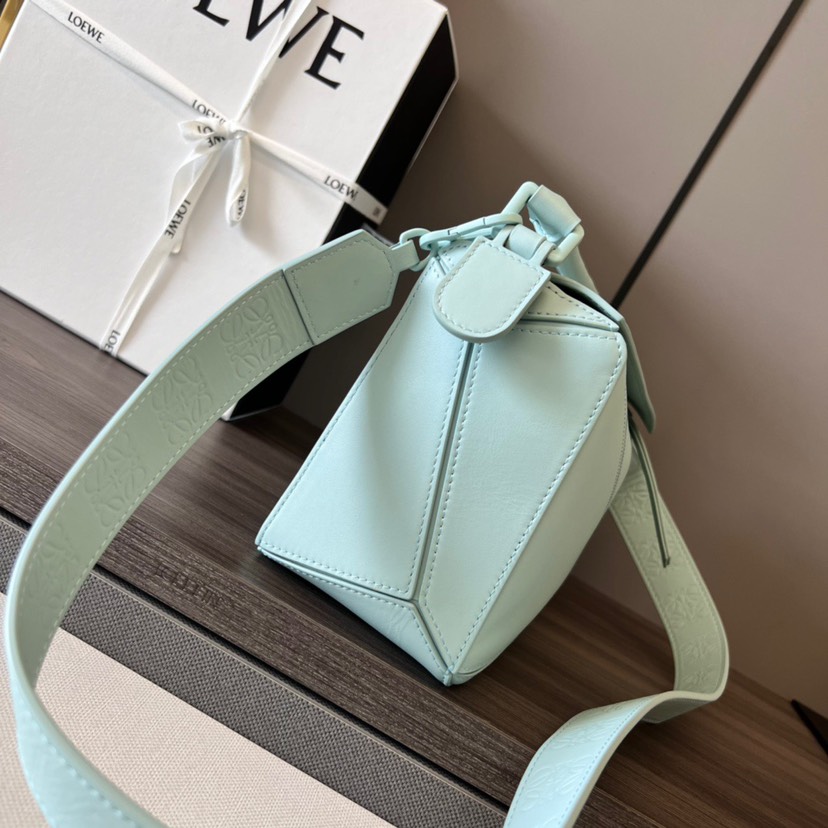 Loewe Small Puzzle Light Blue(Perfect Replica)