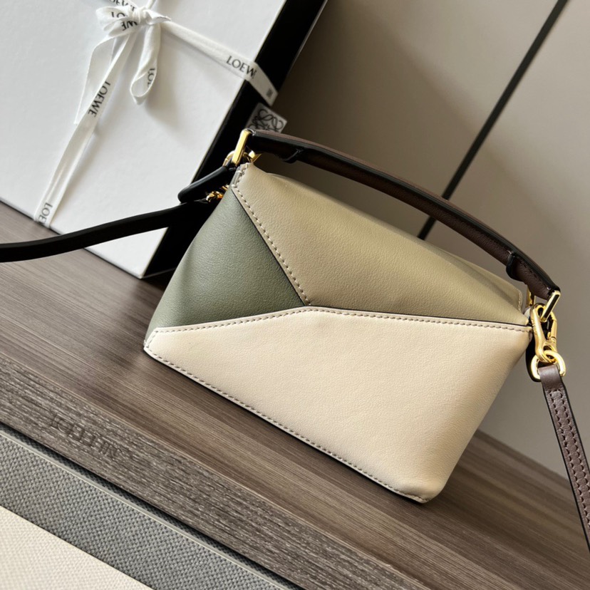 Loewe Mini Puzzle white-green(Perfect Replica)