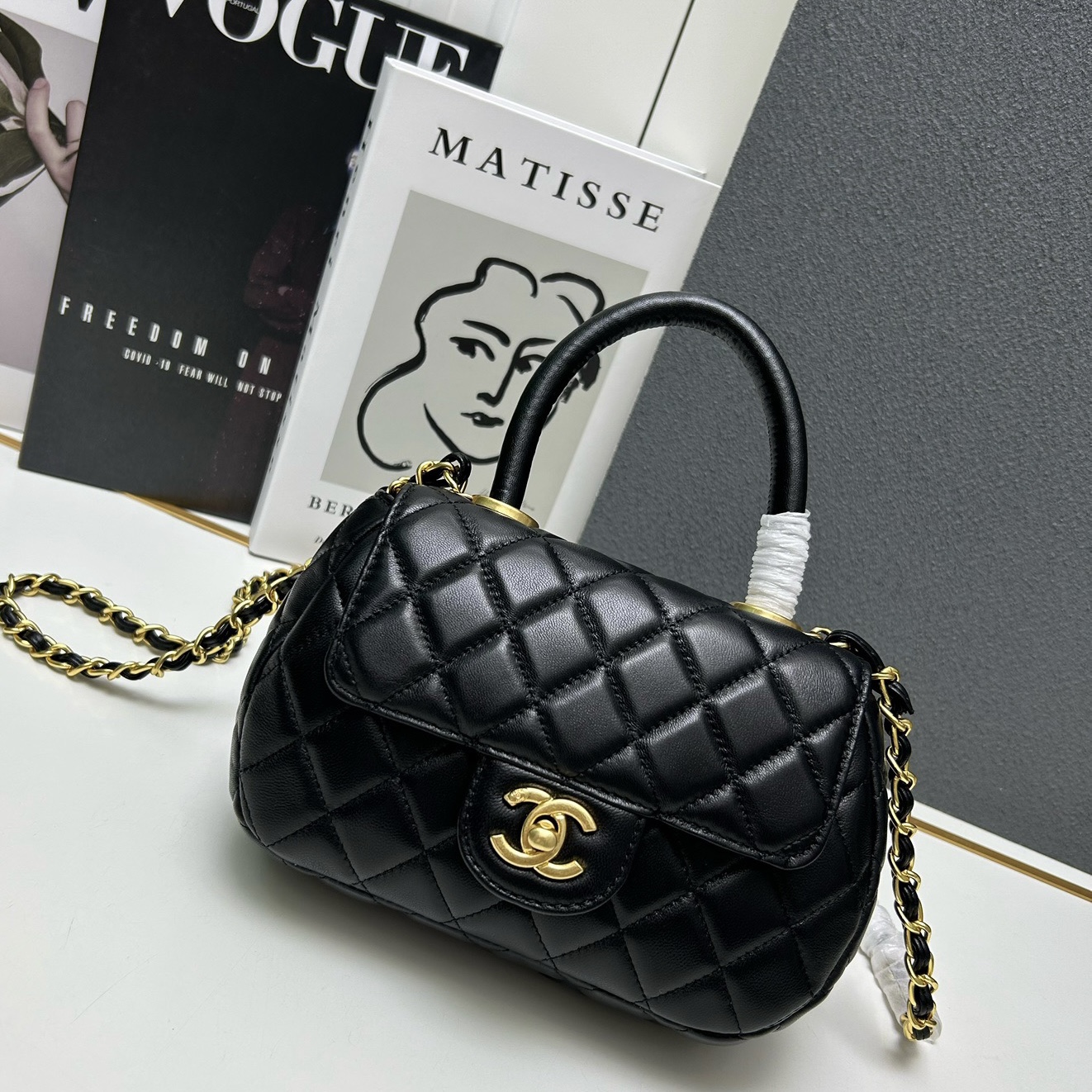 Chanel coco Leather Handle Shoulder Crossbody Bag（Perfect Replica）