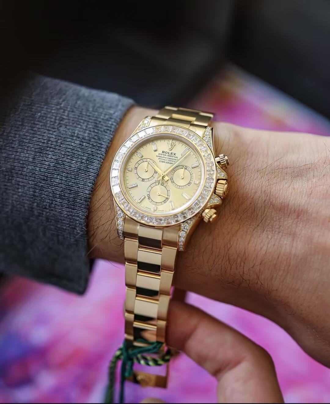 Rolex Cosmograph Daytona Oyster, 40 mm, yellow gold and diamondsReference 126598TBR