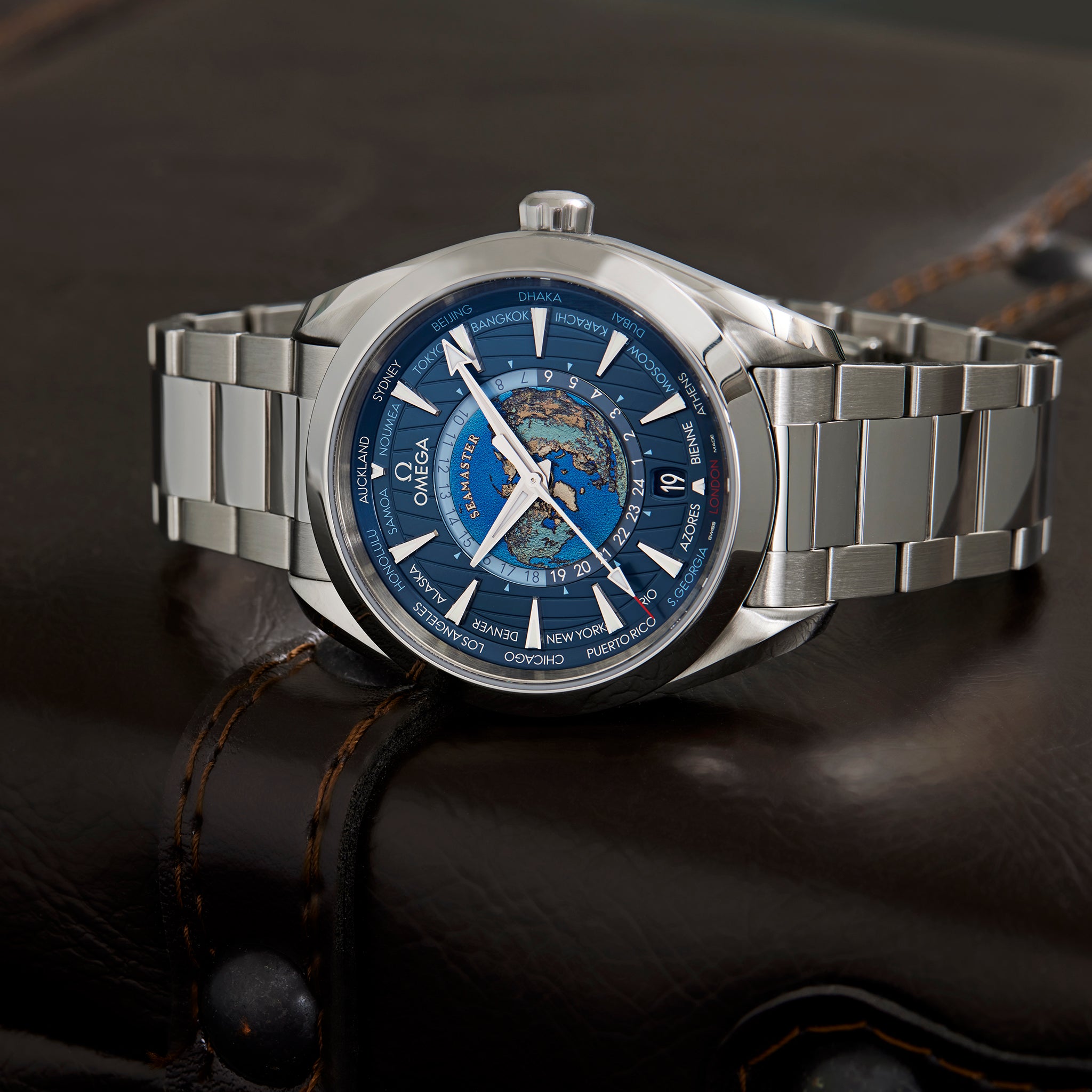 Seamaster Aqua Terra 150M Co?Axial Master Chronometer GMT Worldtimer 43 MM