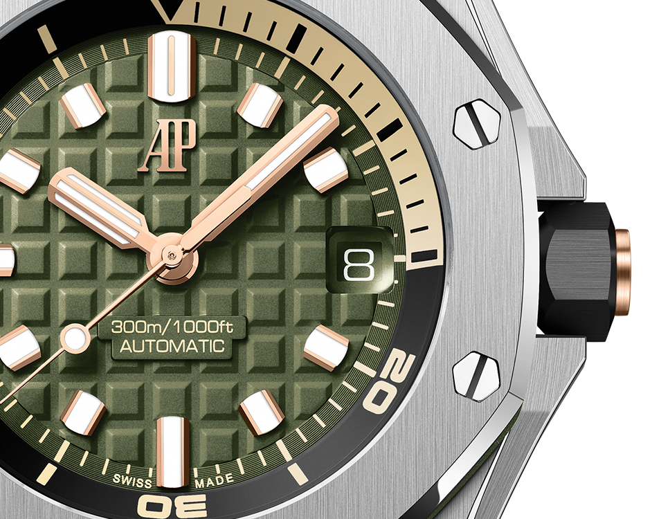 Audemars Piguet Royal Oak Offshore Diver Ref. 15720ST.OO.A052CA.01