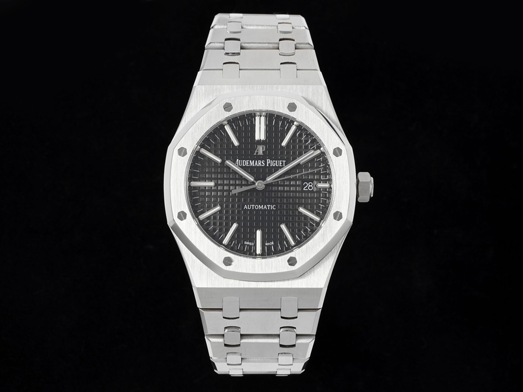 Audemars piguet Royal Oak Series 15400ST.OO.1220ST.01
