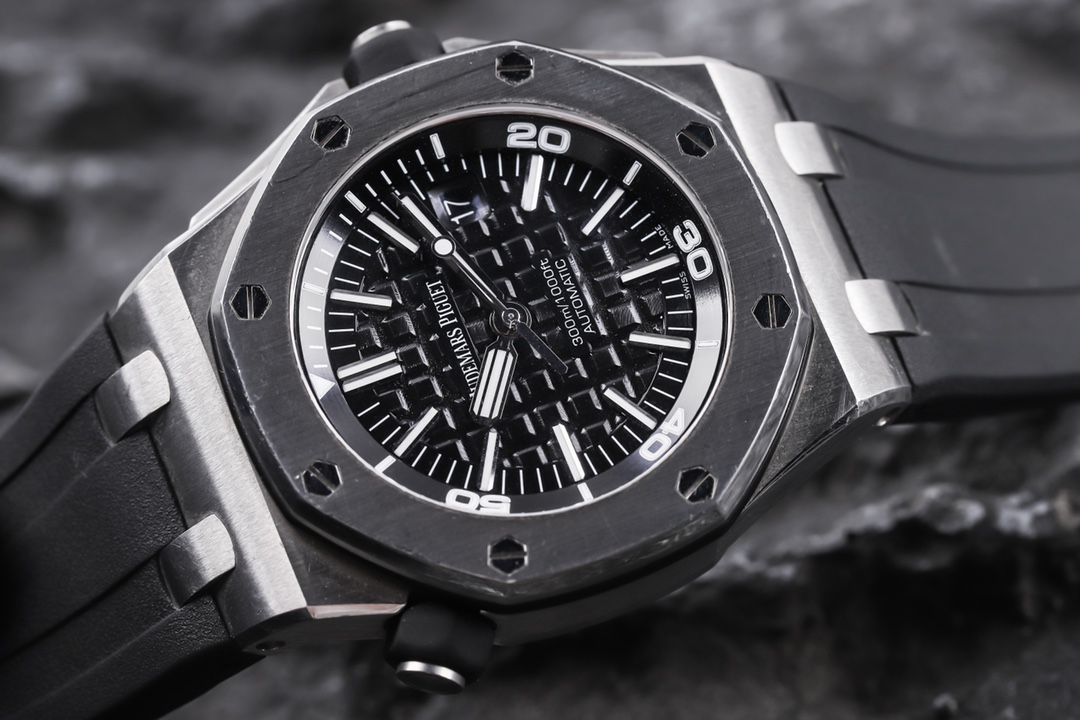 Audemars Piguet Royal Oak Offshore 15710ST.OO.A002CA.01