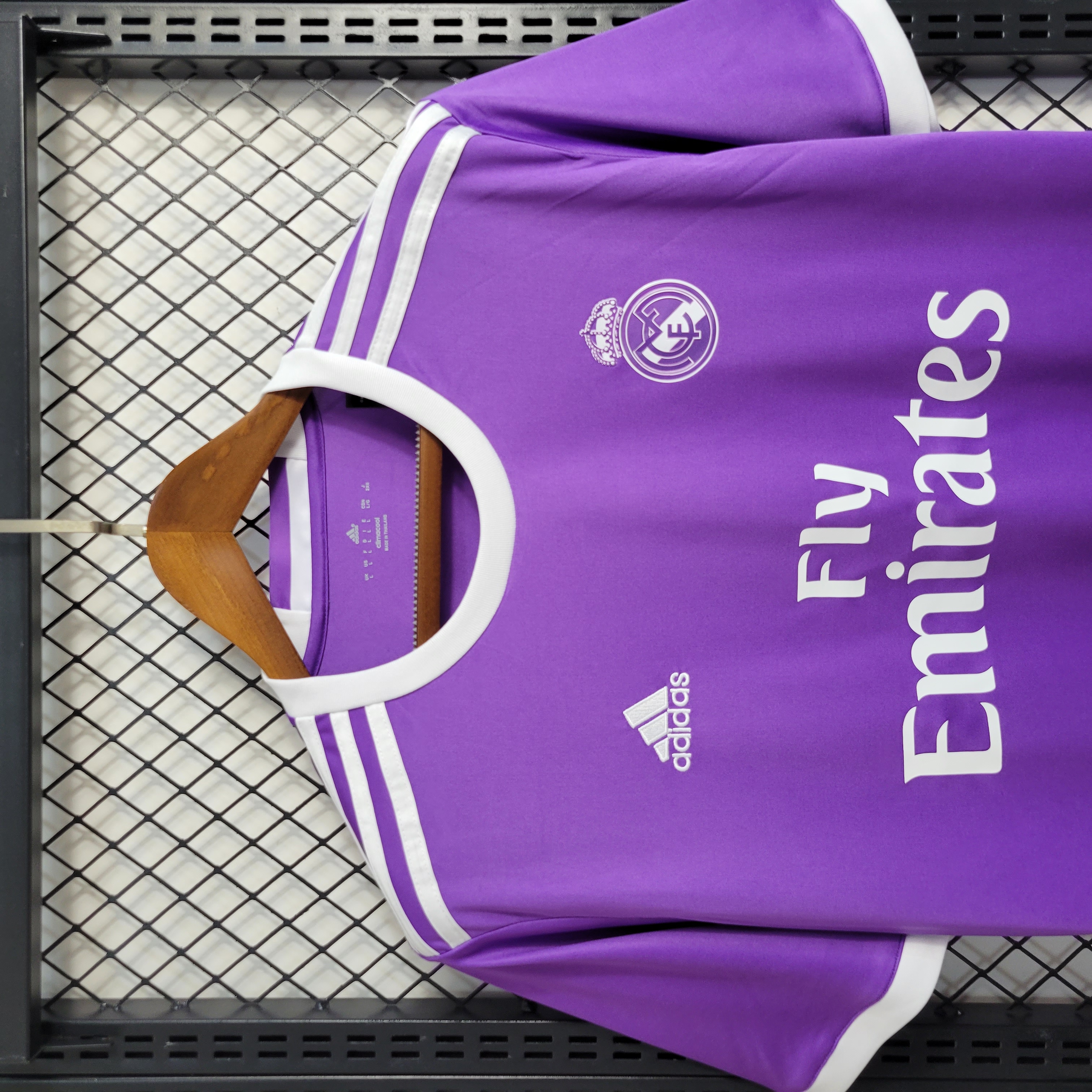Retro Real Madrid 16-17 Away Jersey - Champions League Final Version - ReplicasJersey