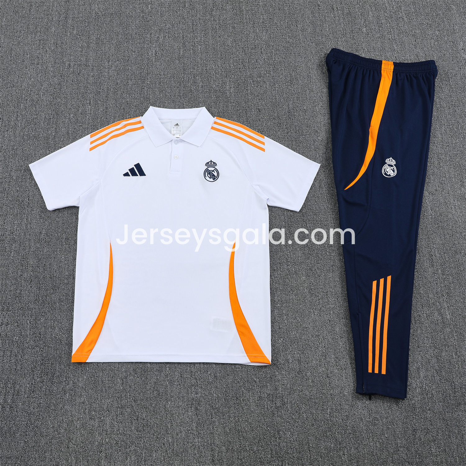 Real Madrid 25-26 POLO Short-Sleeve Training Set - White Top and Deep Blue Pants - ReplicasJersey
