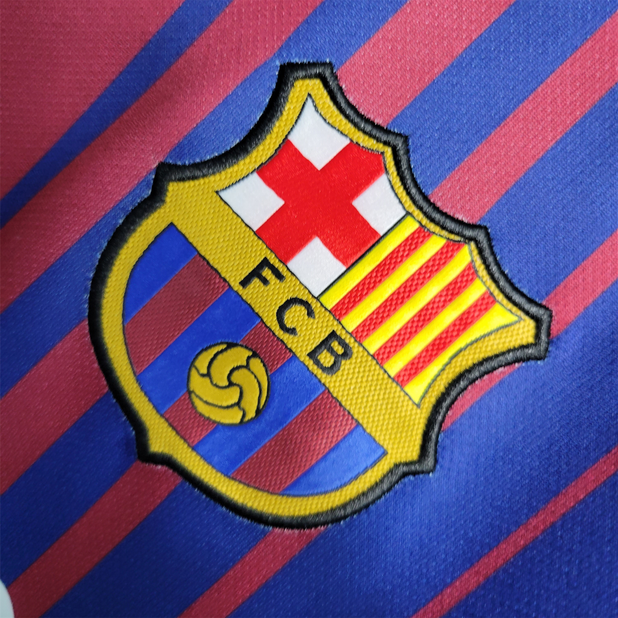 B.A.R.S.A Retro 17-18 Home Stadium Jersey - ReplicasJersey