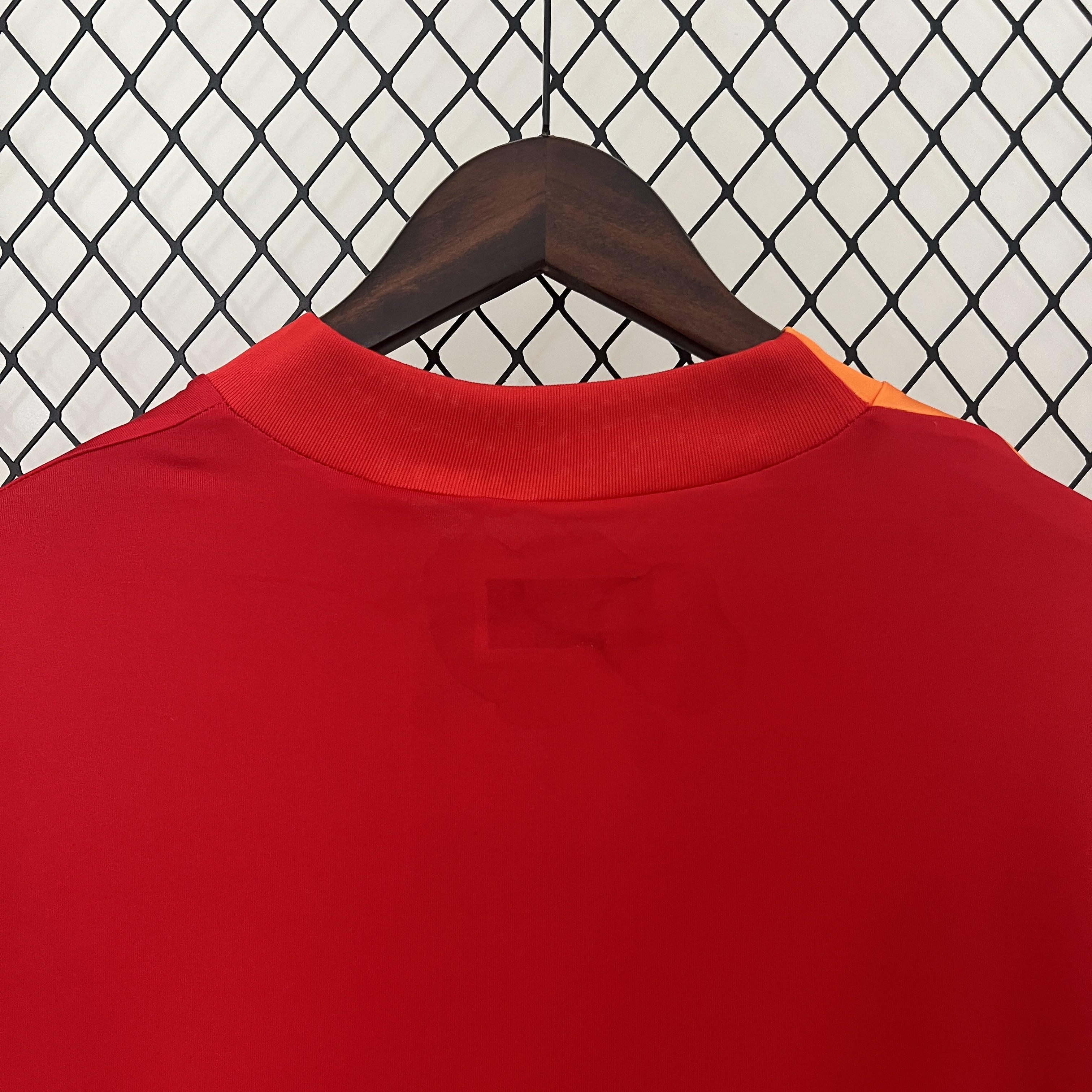 Retro Roma 2004-05 Home Jersey - ReplicasJersey
