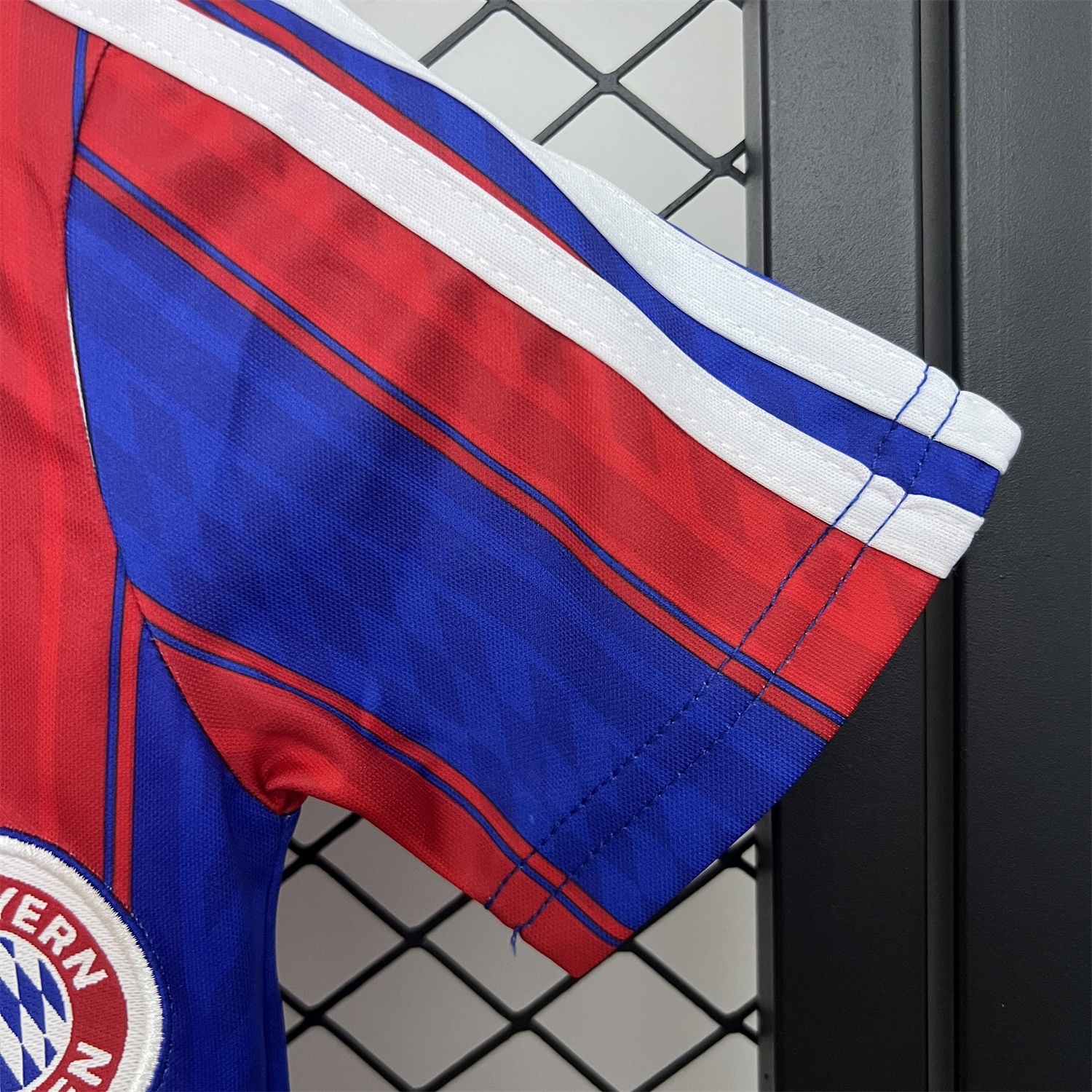 Retro Bayern Munich 1995-97 Home Kids Kit - ReplicasJersey